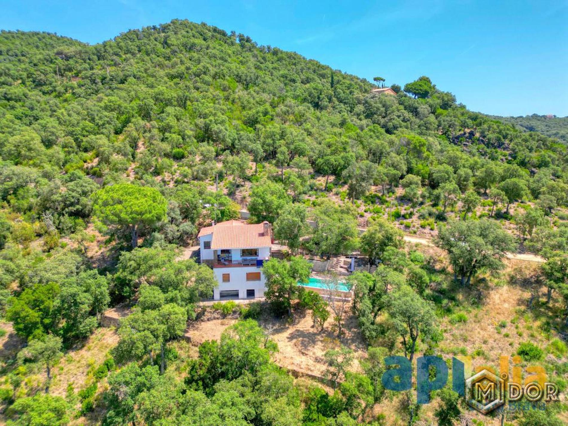CASA AMB PISCINA A ST. MIQUEL D'ARO
