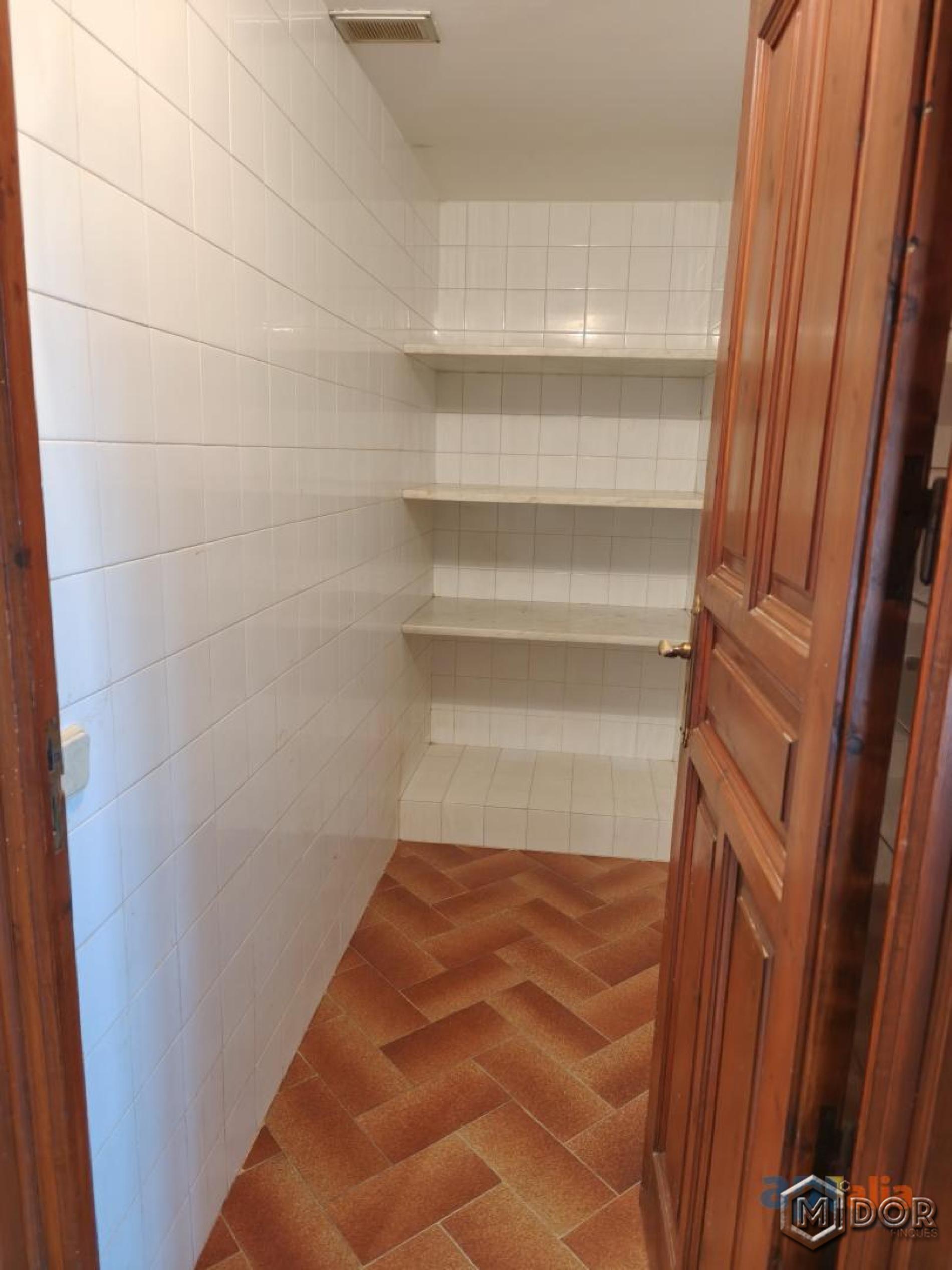 CASA A REFORMAR EN CALONGE