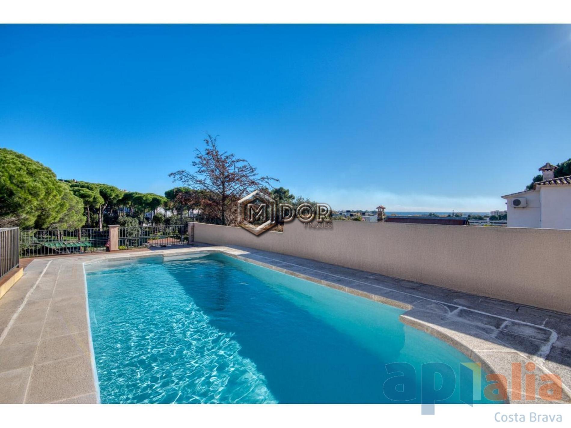 CASA AMB JARDÍ I PISCINA A S'AGARÓ
