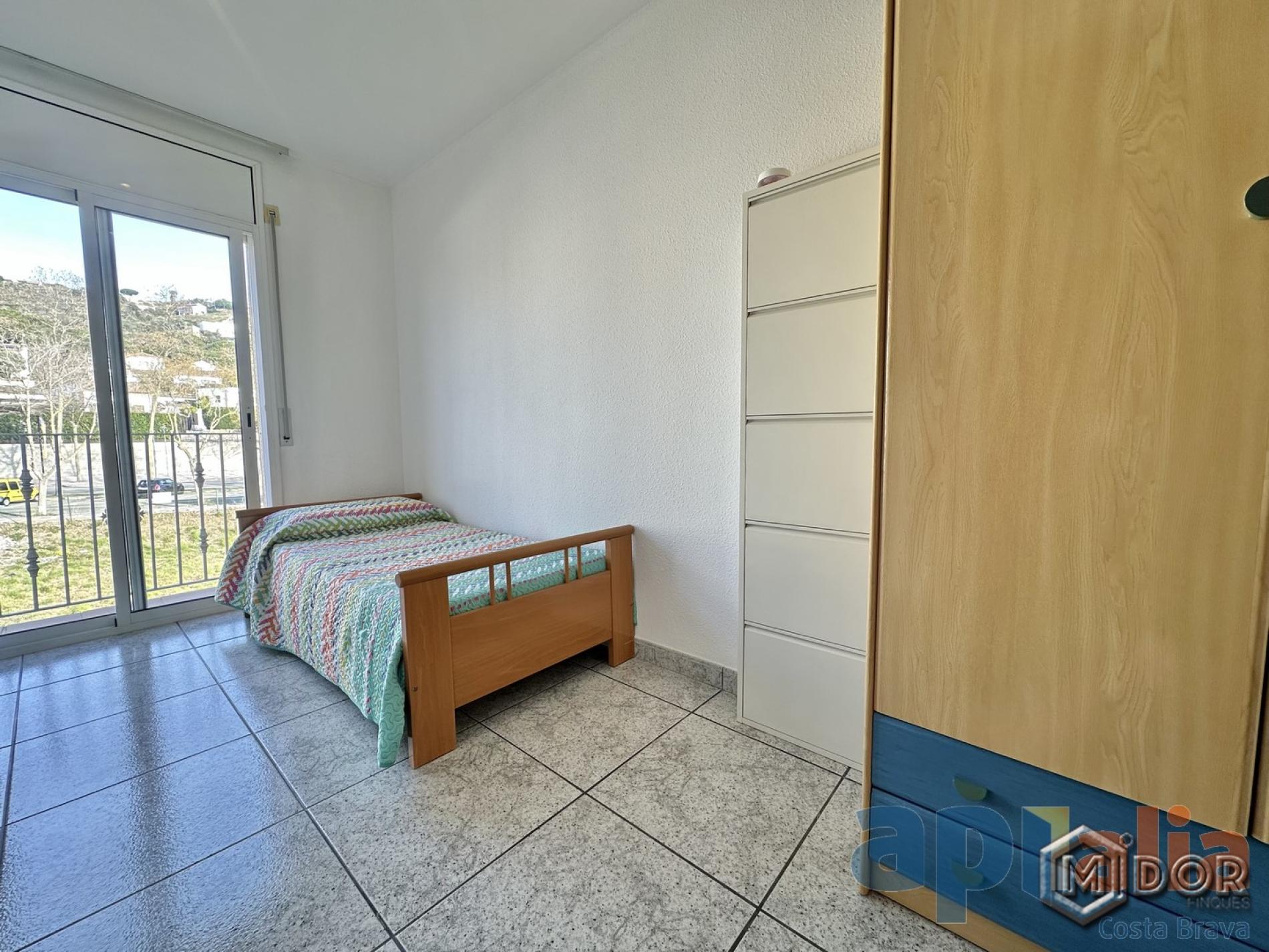 TOWNHOUSE IN THE HEART OF CASTELL-D'ARO