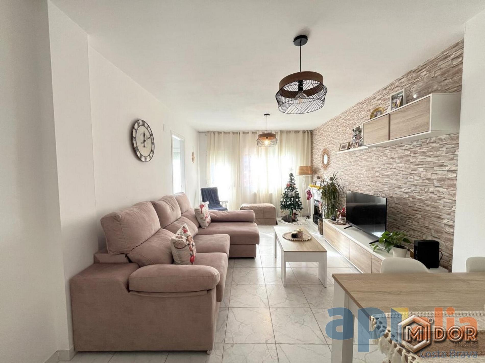 APARTAMENT A ZONA TEUA -ESTACIÓ