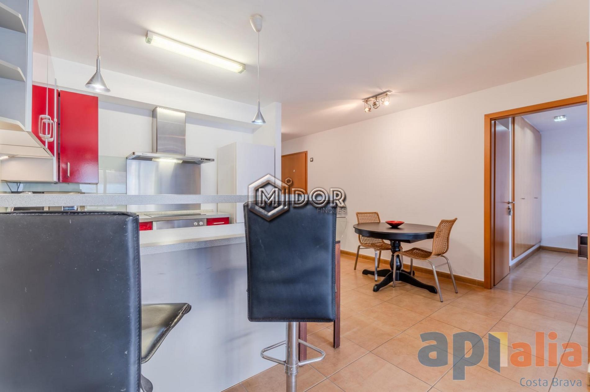 APARTMENT WITH TERRACE IN CASSA DE LA SELVA