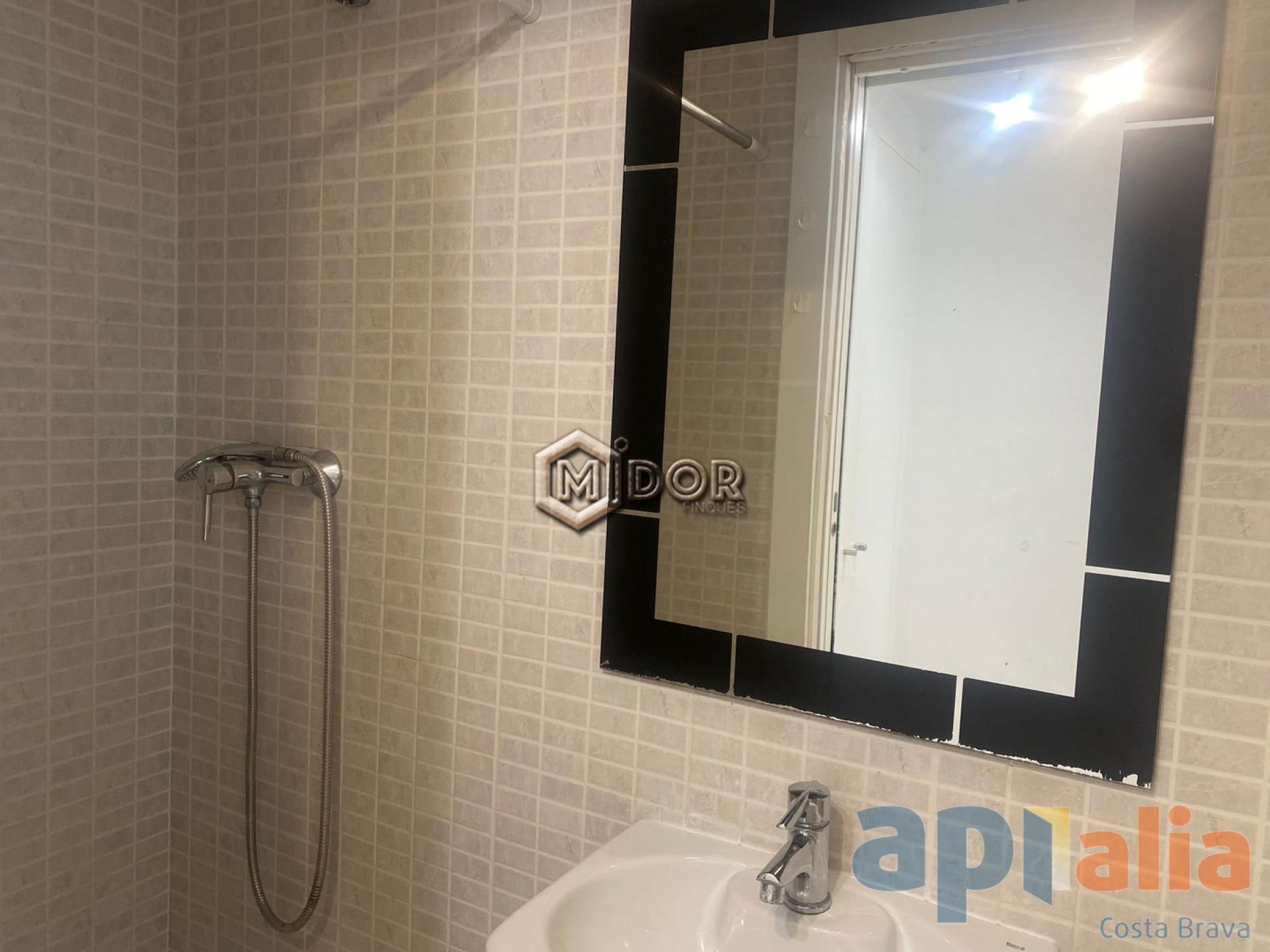 APARTMENT WITH TOURIST LICENCE IN PALAMÓS