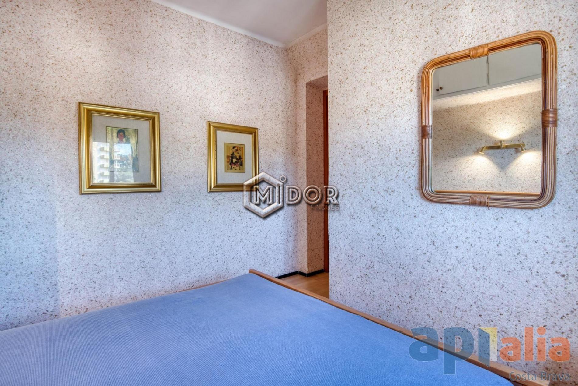 APARTAMENTO CON TERRAZA Y VISTAS (ZONA PORT D'ARO - PLATJA D'ARO)