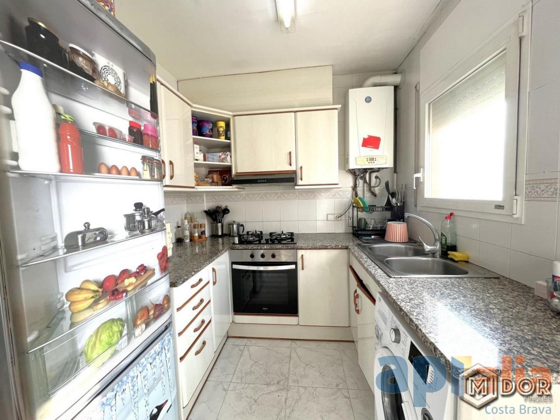 APARTAMENT A ZONA TEUA -ESTACIÓ