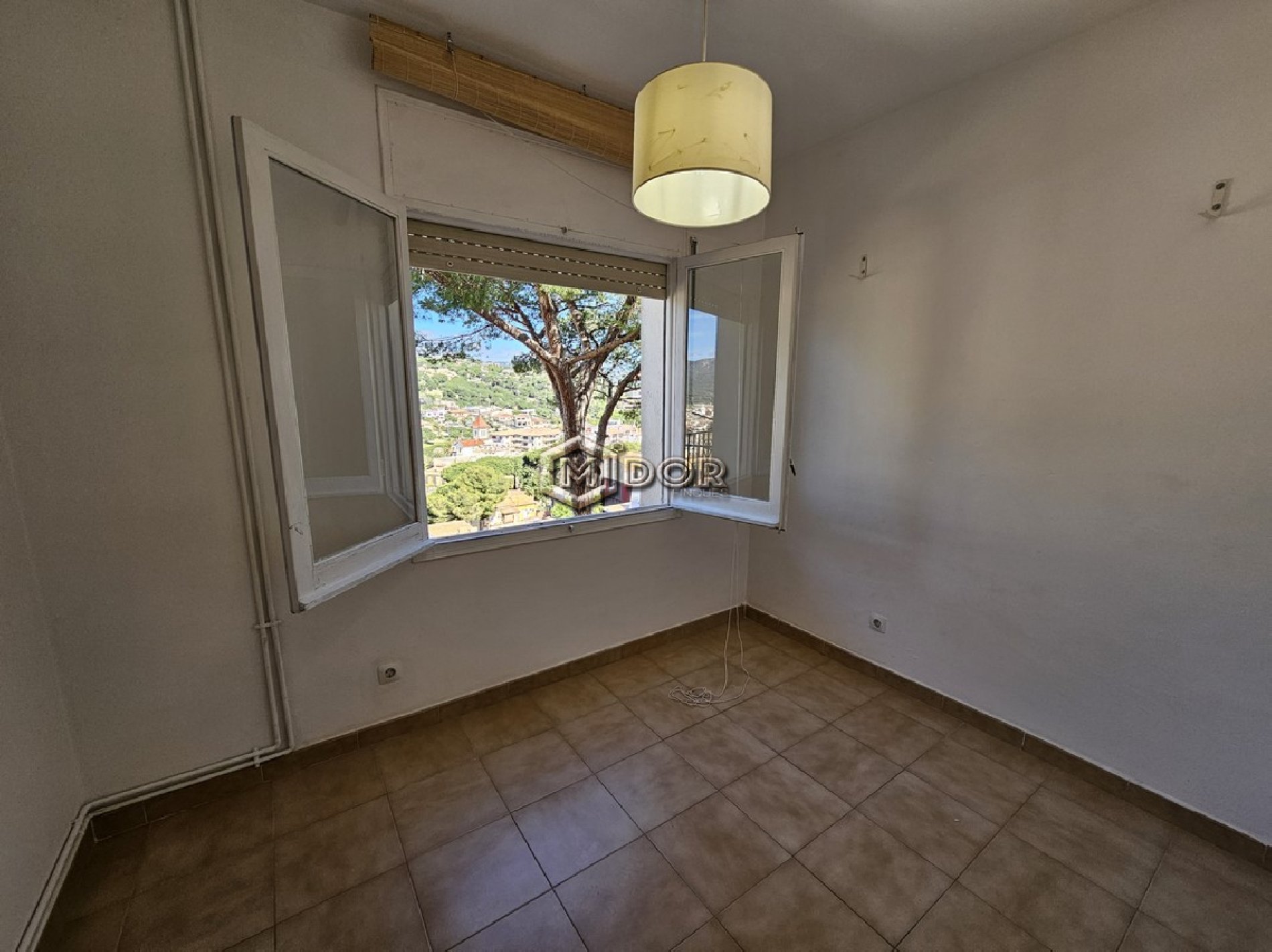 CASA ADOSSADA AMB VISTES A MAR (VOLTA AMETLLER)