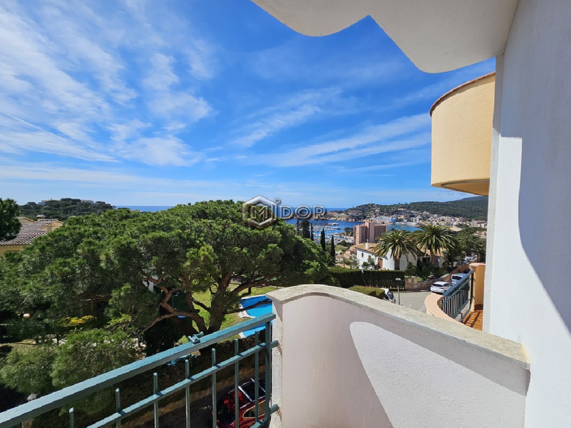 CASA ADOSSADA AMB VISTES A MAR (VOLTA AMETLLER)