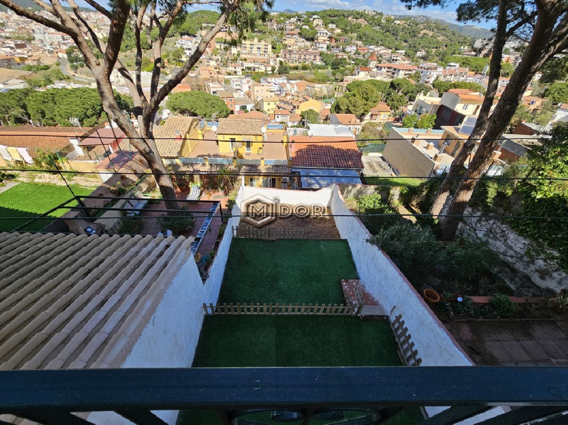 CASA ADOSSADA AMB VISTES A MAR (VOLTA AMETLLER)