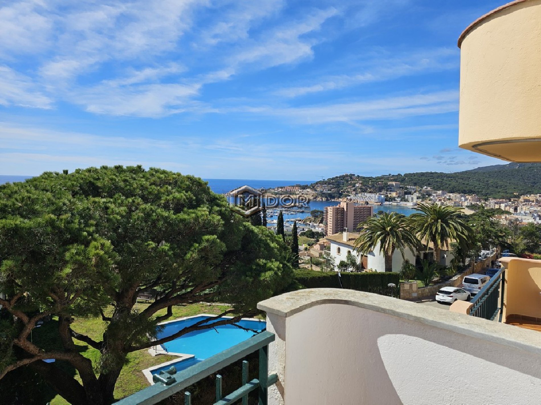 CASA ADOSSADA AMB VISTES A MAR (VOLTA AMETLLER)