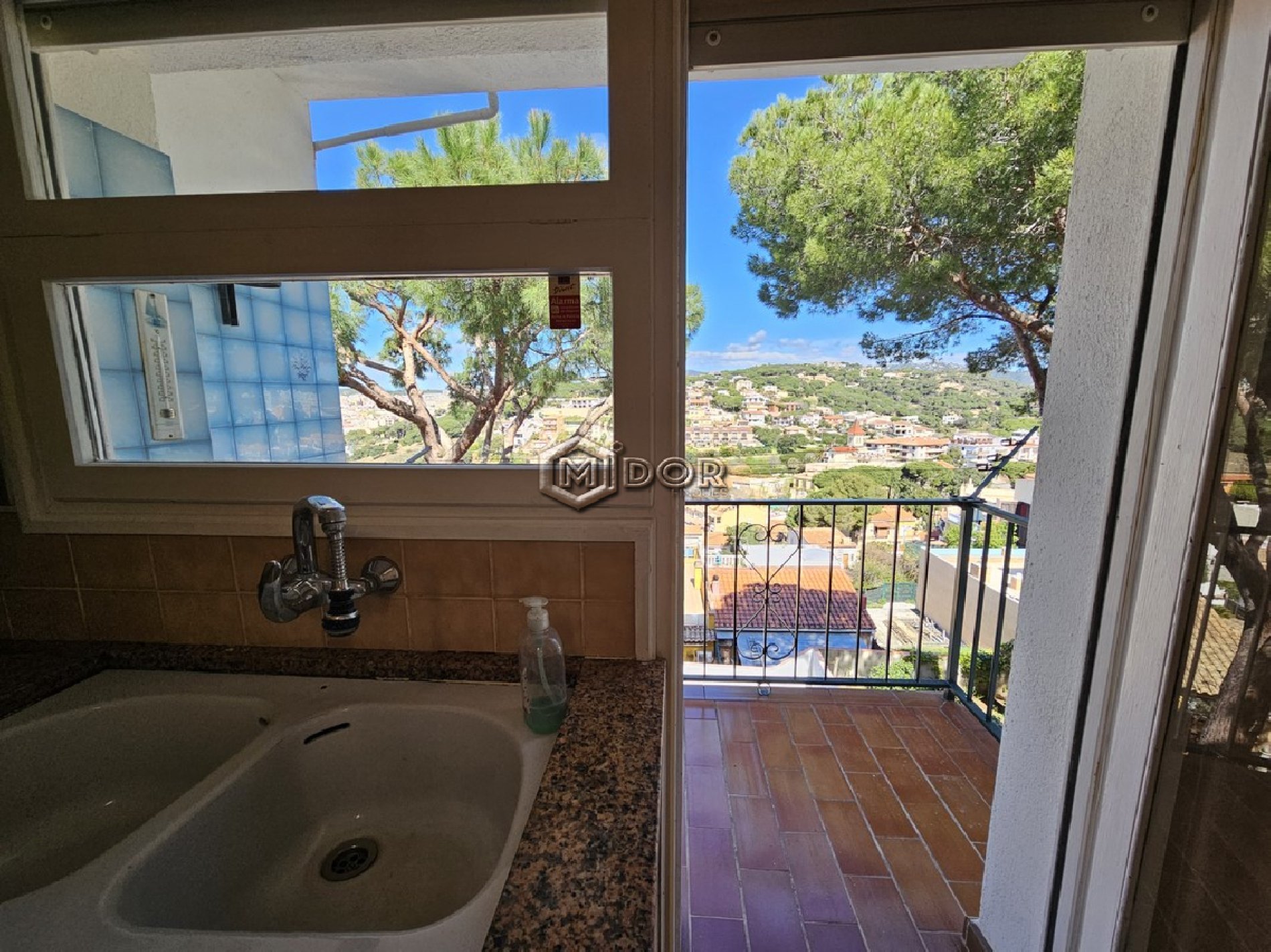 CASA ADOSSADA AMB VISTES A MAR (VOLTA AMETLLER)
