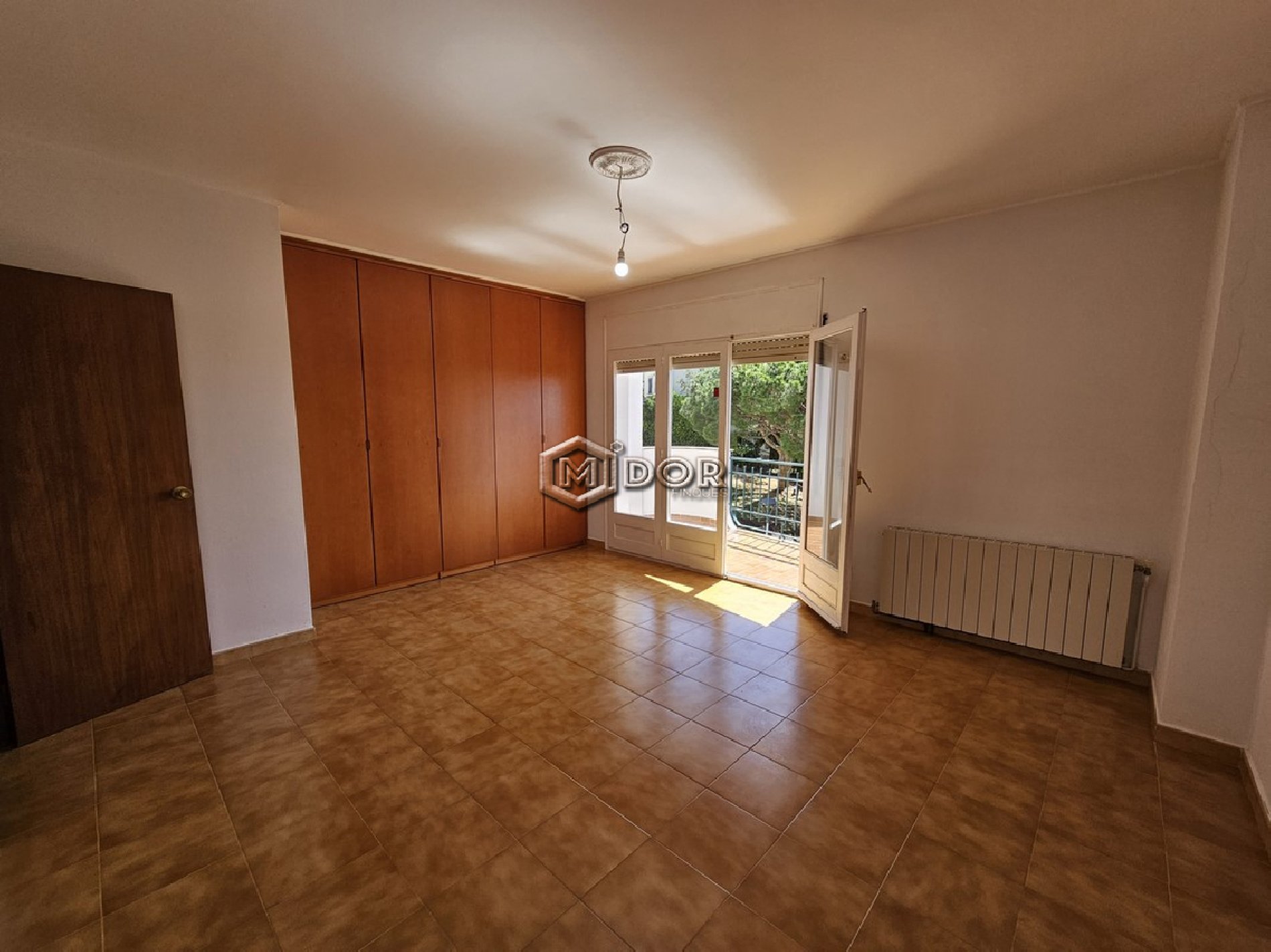 CASA ADOSSADA AMB VISTES A MAR (VOLTA AMETLLER)