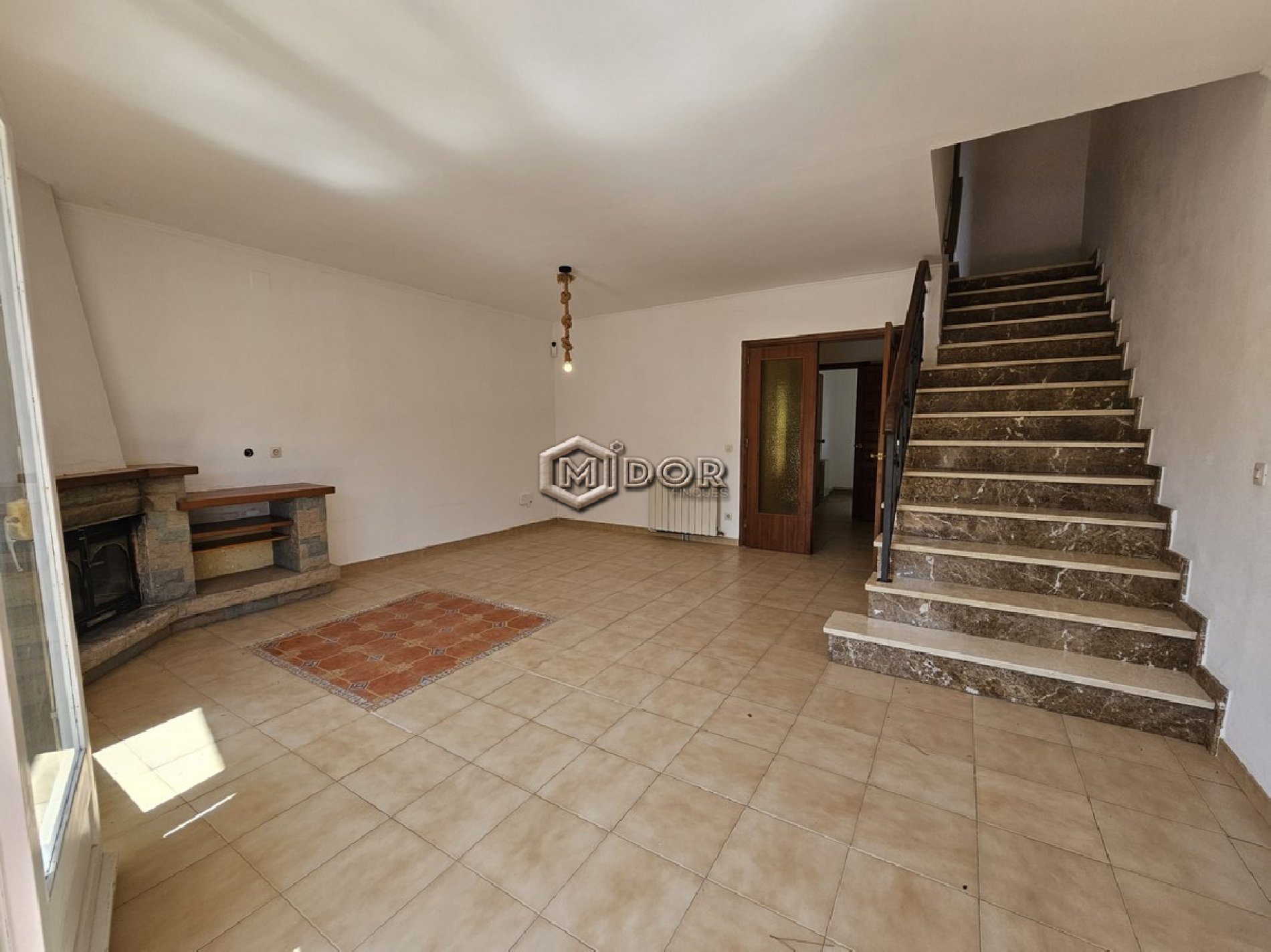 CASA ADOSSADA AMB VISTES A MAR (VOLTA AMETLLER)