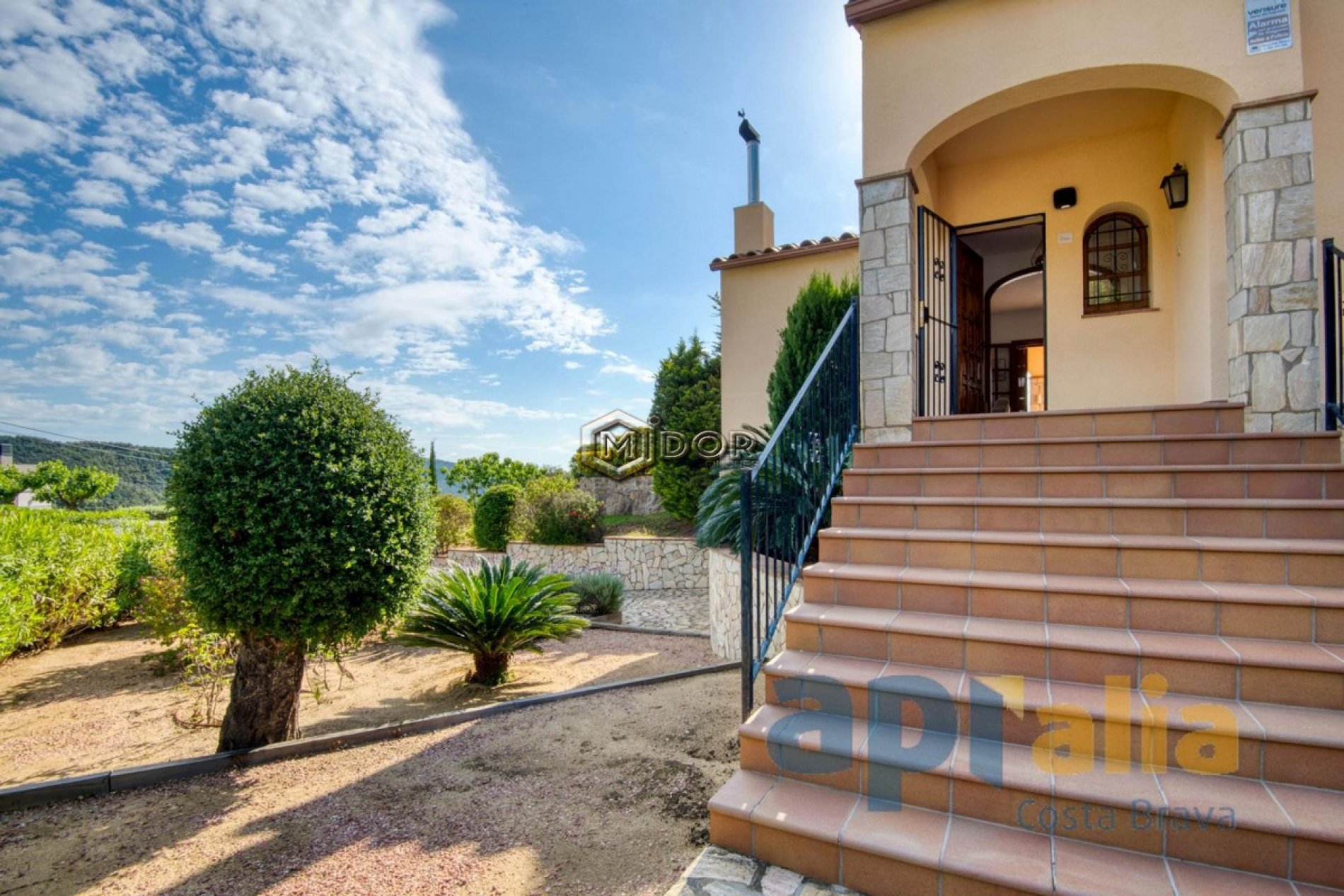 CASA EN VESCOMTAT DE CABANYES (CALONGE) - DISPOSA DE LLICÈNCIA TURÍSTICA