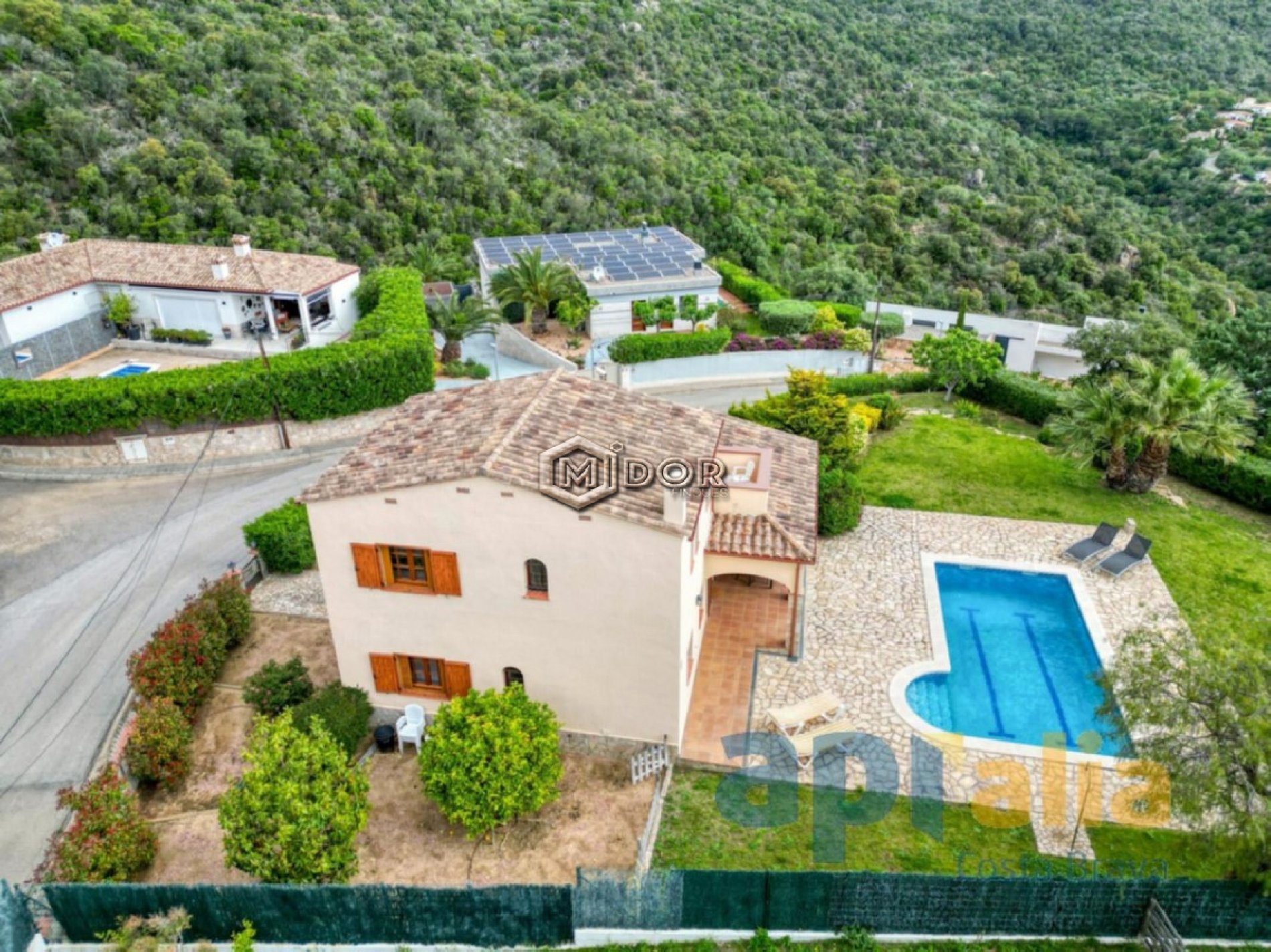 CASA EN VESCOMTAT DE CABANYES (CALONGE) - DISPOSA DE LLICÈNCIA TURÍSTICA