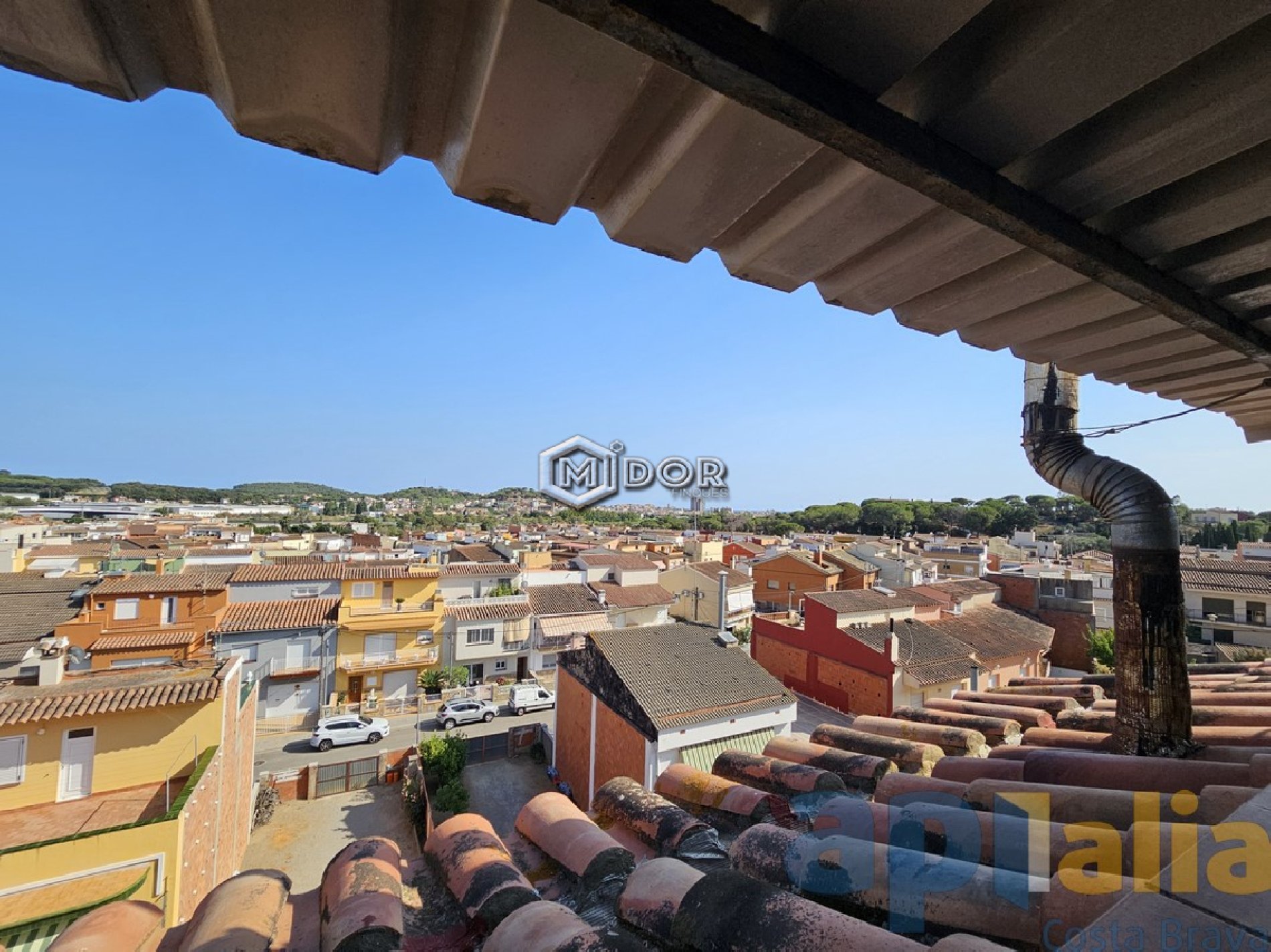 CASA ADOSSADA EN VENDA A ZONA TRANQUIL·LA DE PALAMÓS
