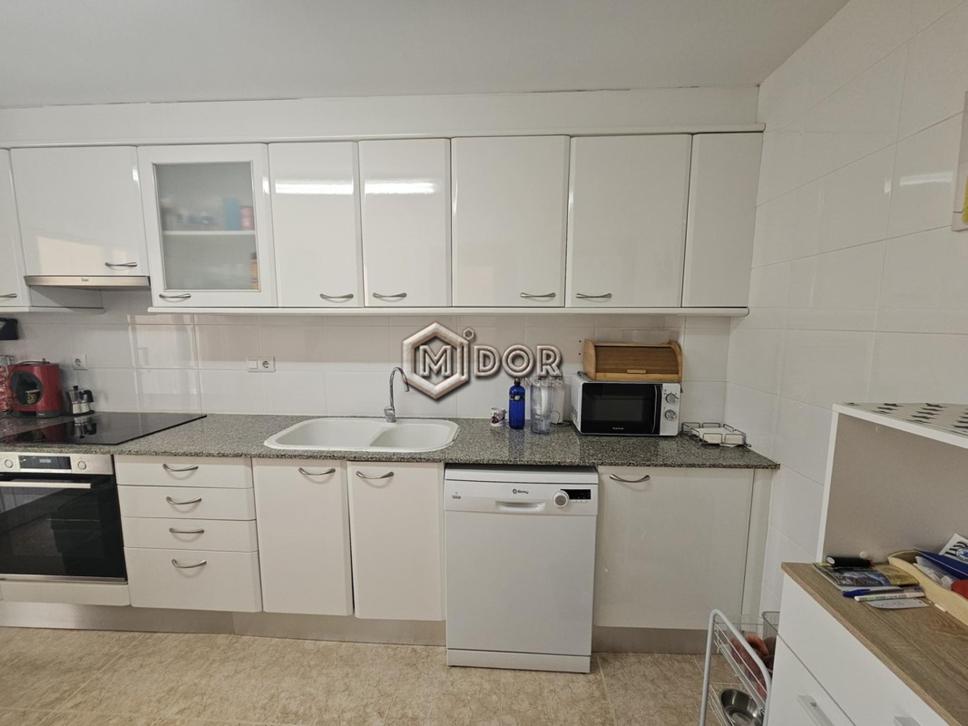 AMPLI I LLUMINÓS APARTAMENT A SANT FELIU DE GUÍXOLS (ZONA ESCLAT)