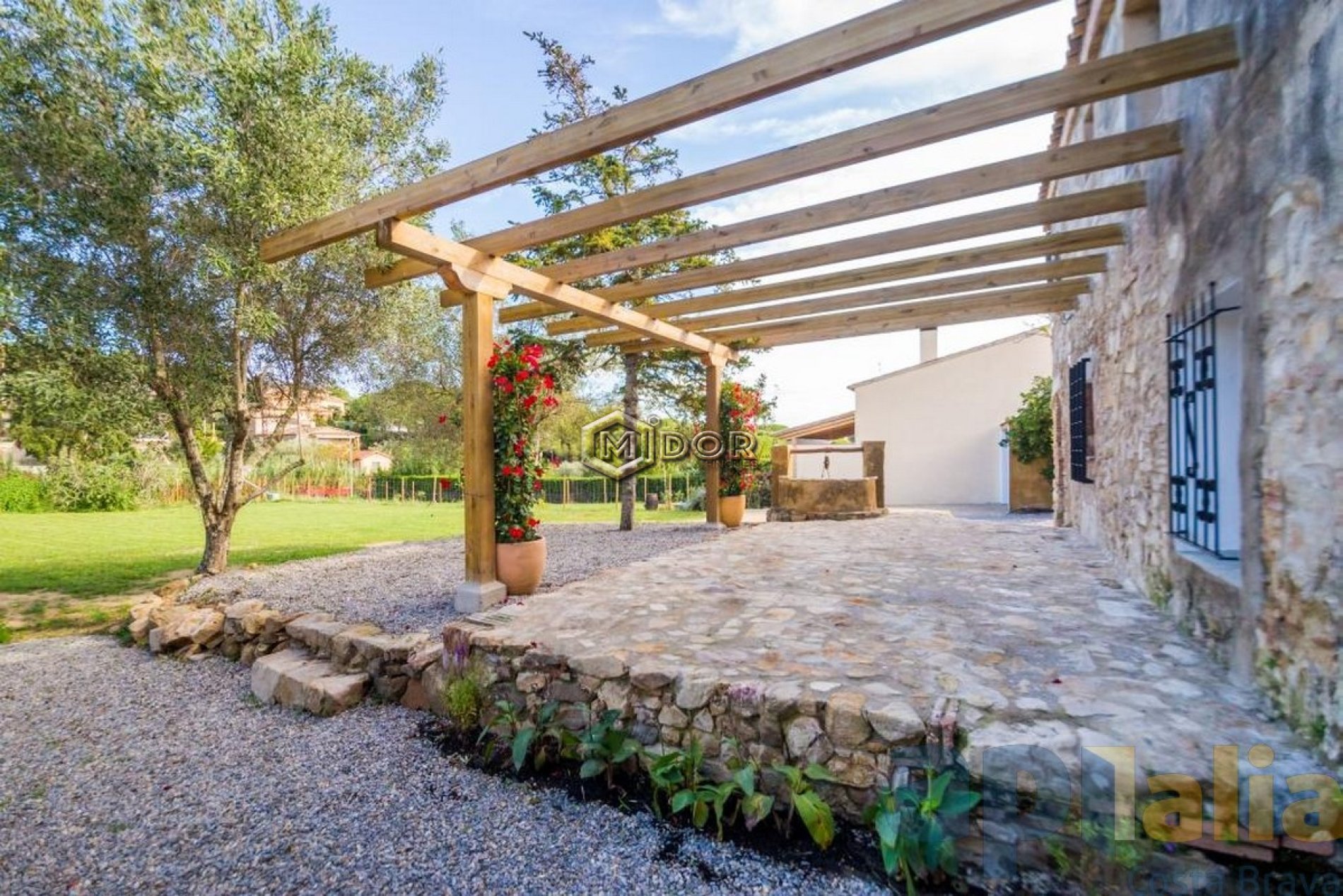 MASIA REFORMADA A ST. ANTONI DE CALONGE (ST. DANIEL)