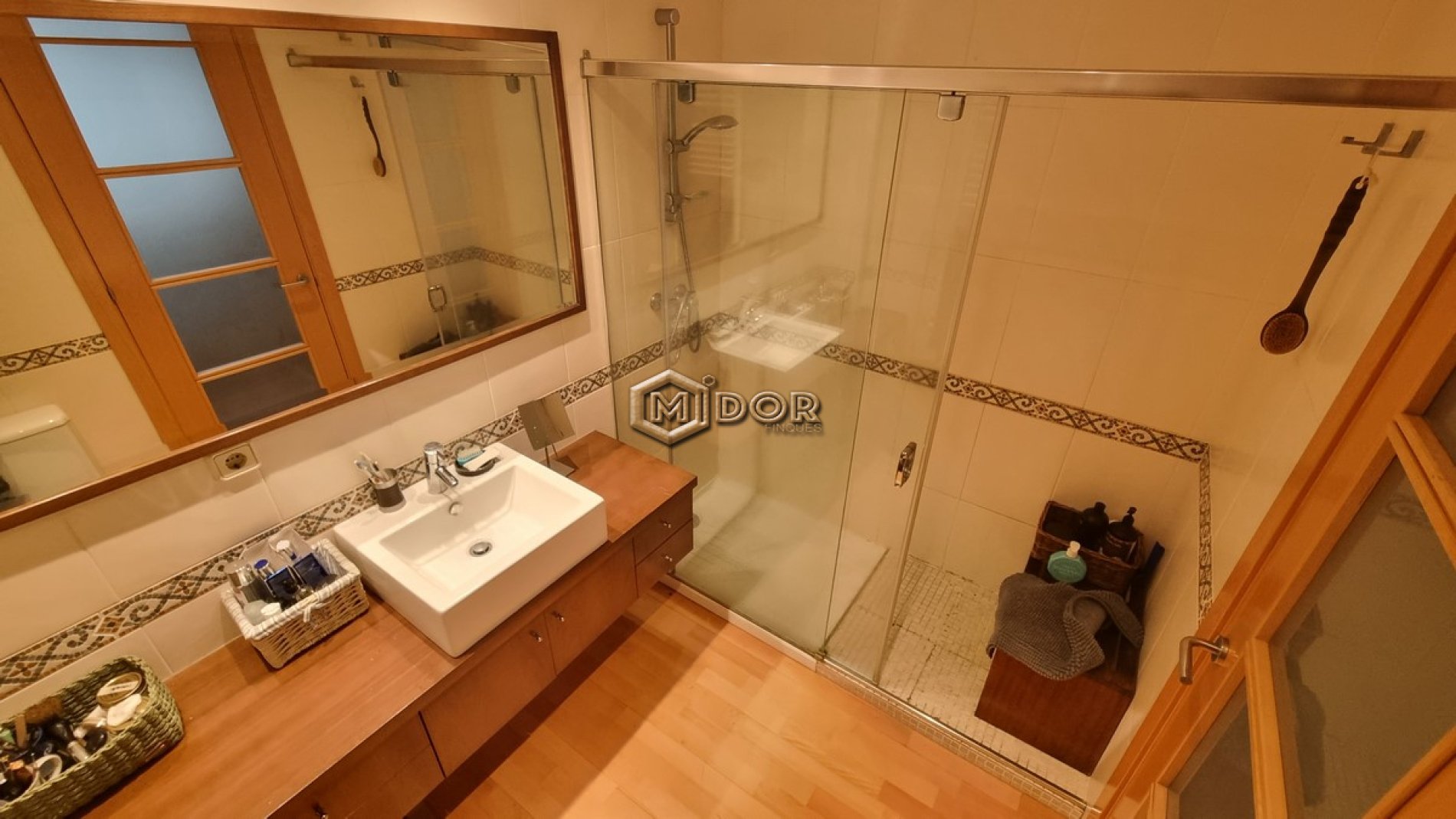 CASA ADOSSADA AMB PATI I GARATGE A 2 MINUTS DE LA PLATJA