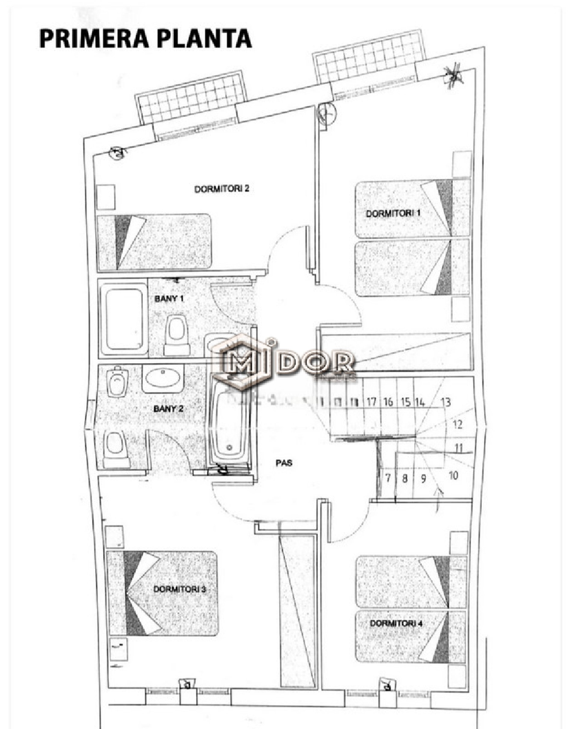 CASA ADOSSADA AMB PATI I GARATGE A 2 MINUTS DE LA PLATJA