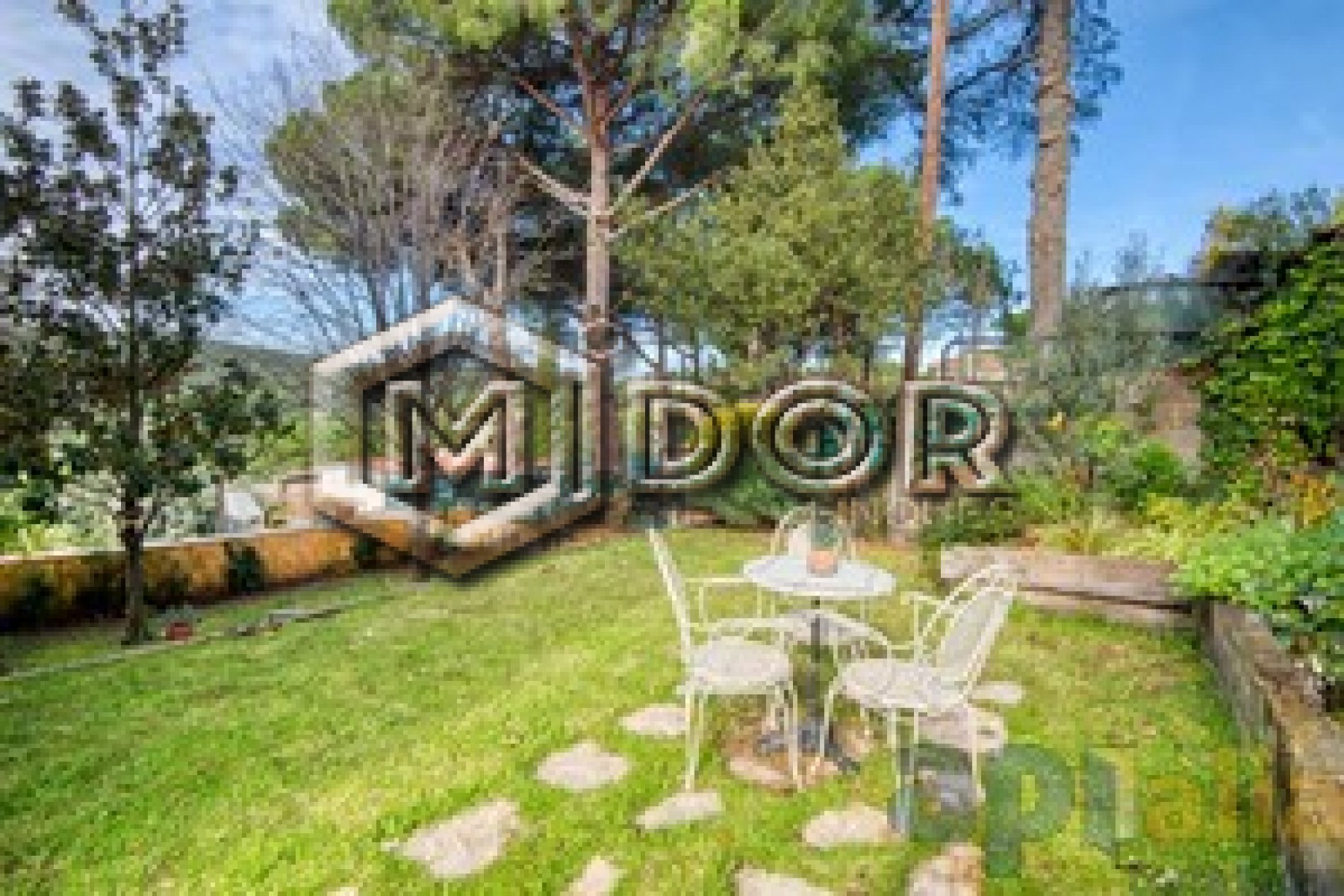 CASA ADOSSADA AMB JARDI I PISCINA A URB. TREUMAL (PLATJA D'ARO)