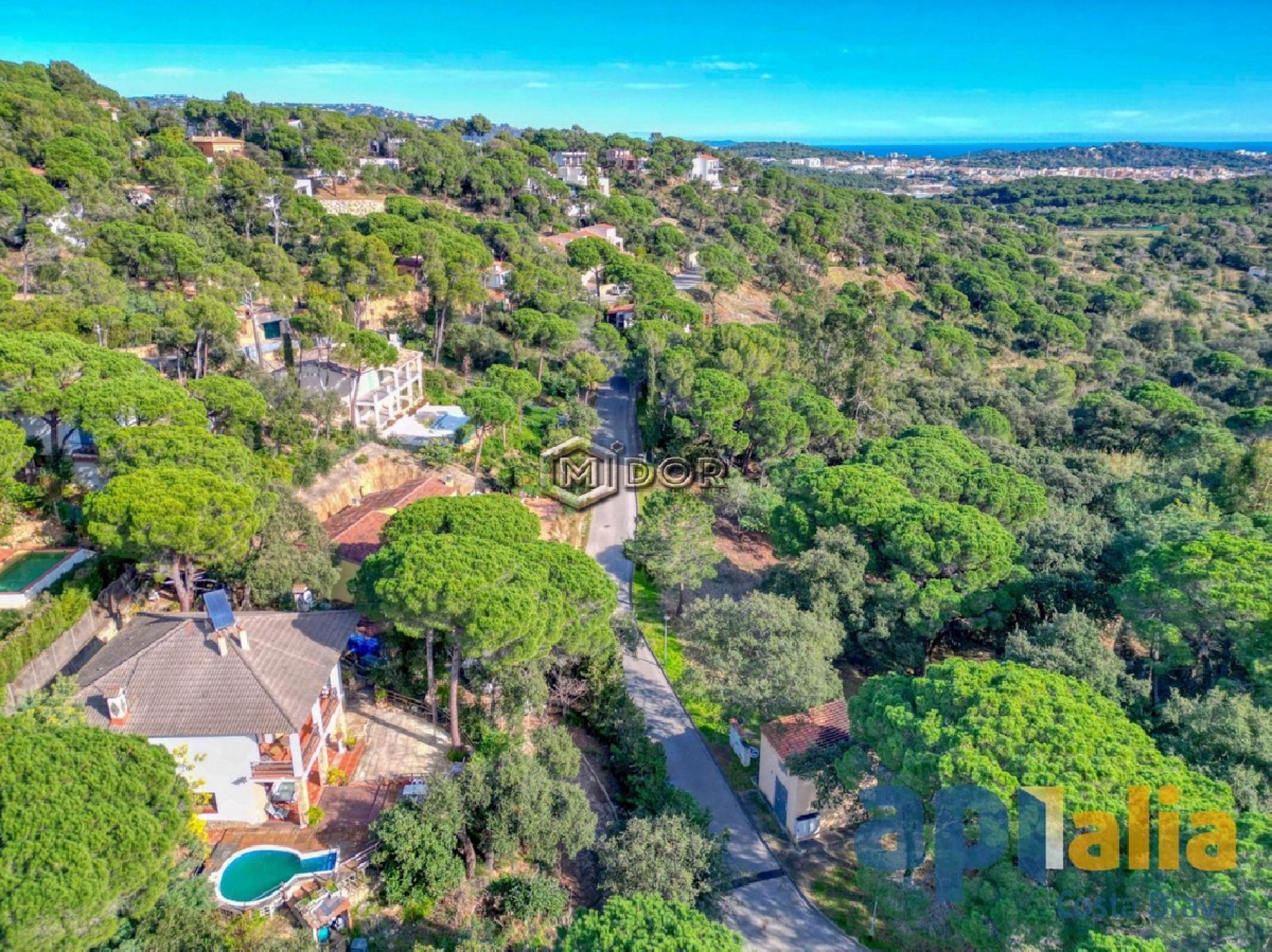 CASA AMB PISCINA EN URB. CASA NOVA (ST. FELIU DE GUIXOLS)