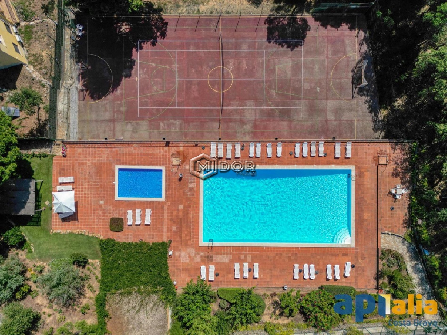 CASA AMB PISCINA EN URB. CASA NOVA (ST. FELIU DE GUIXOLS)