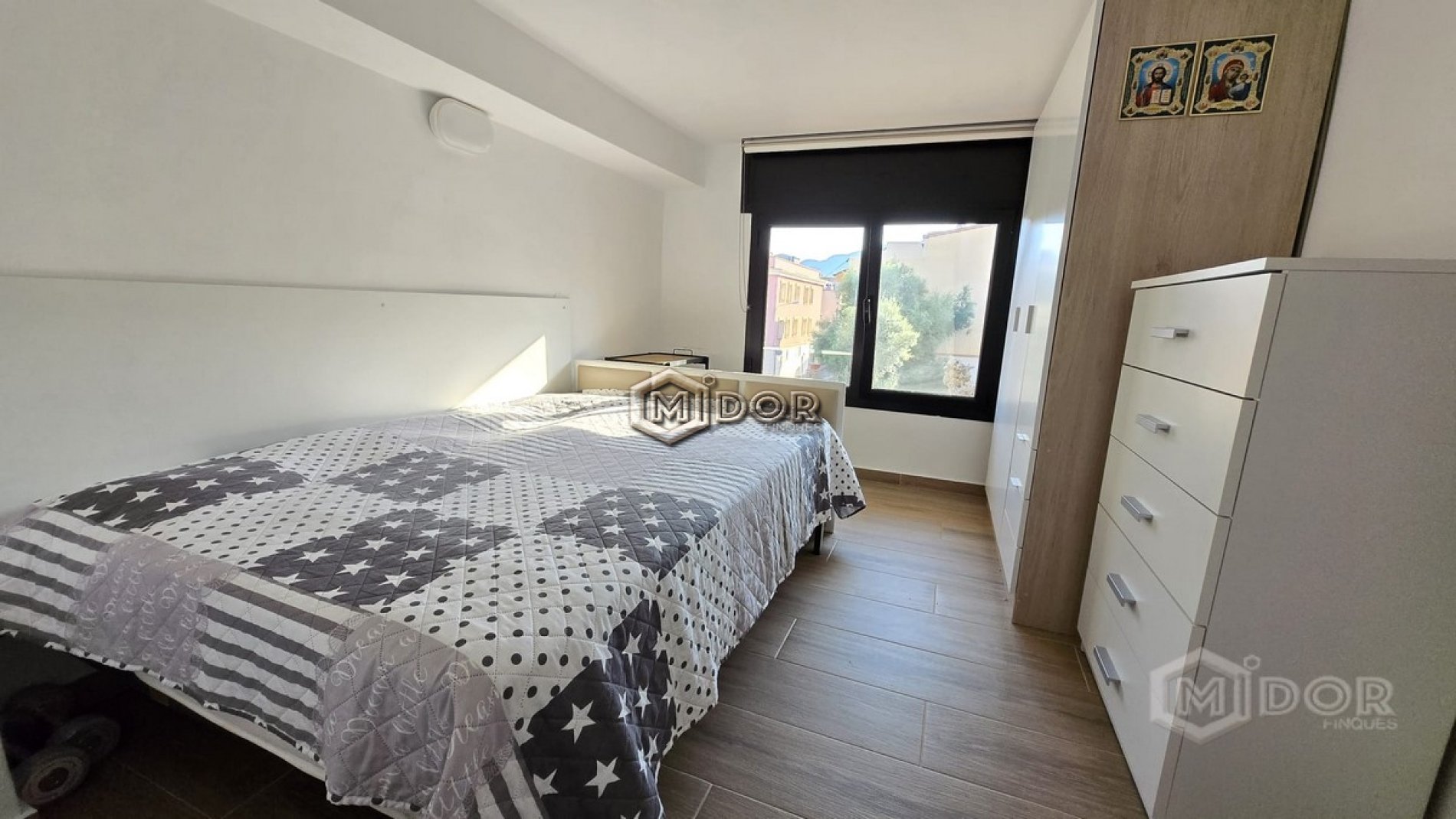 LOCAL CONDICINAT COM A APARTAMENT TIPUS DUPLEX