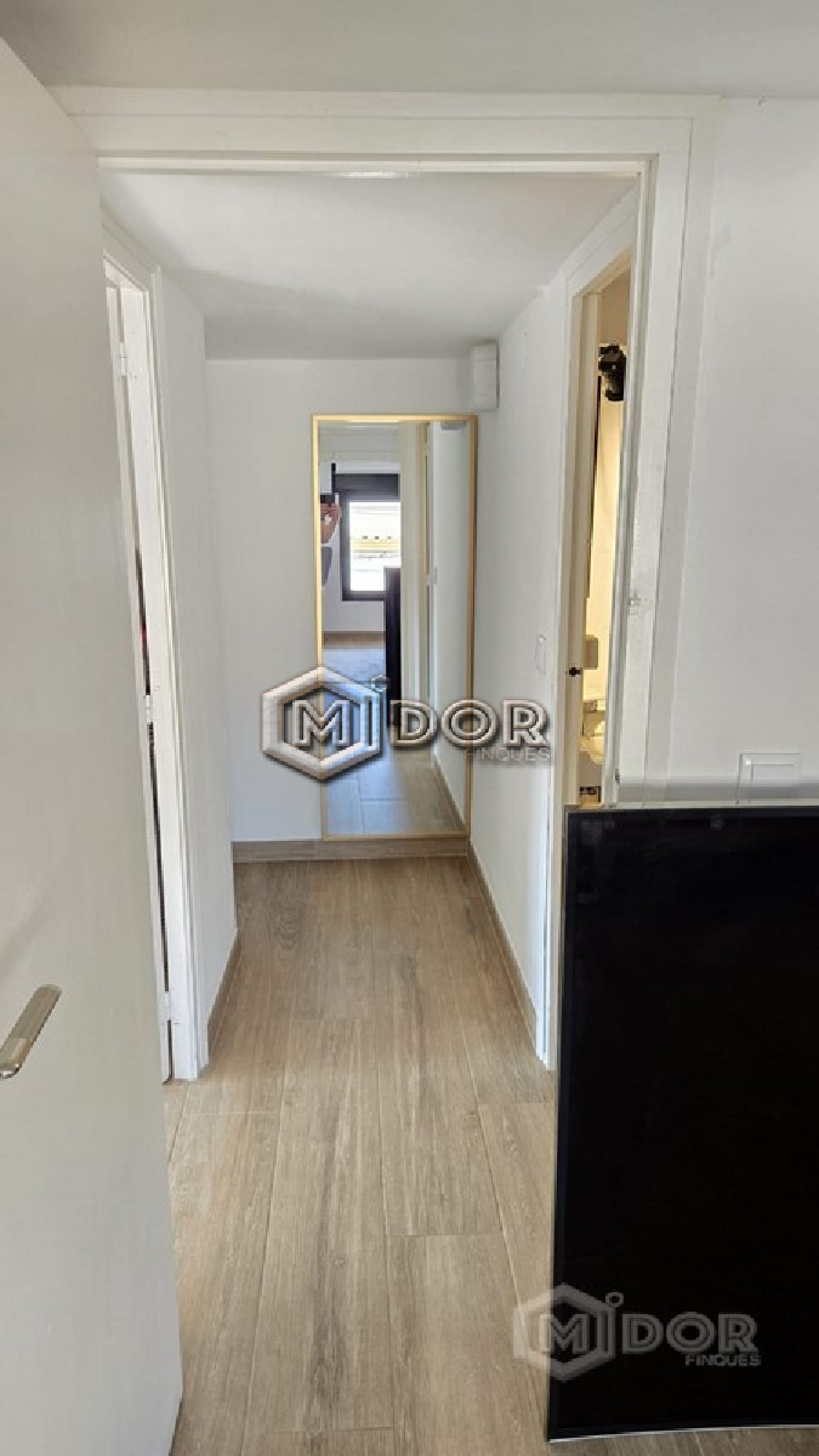 LOCAL CONDICINAT COM A APARTAMENT TIPUS DUPLEX