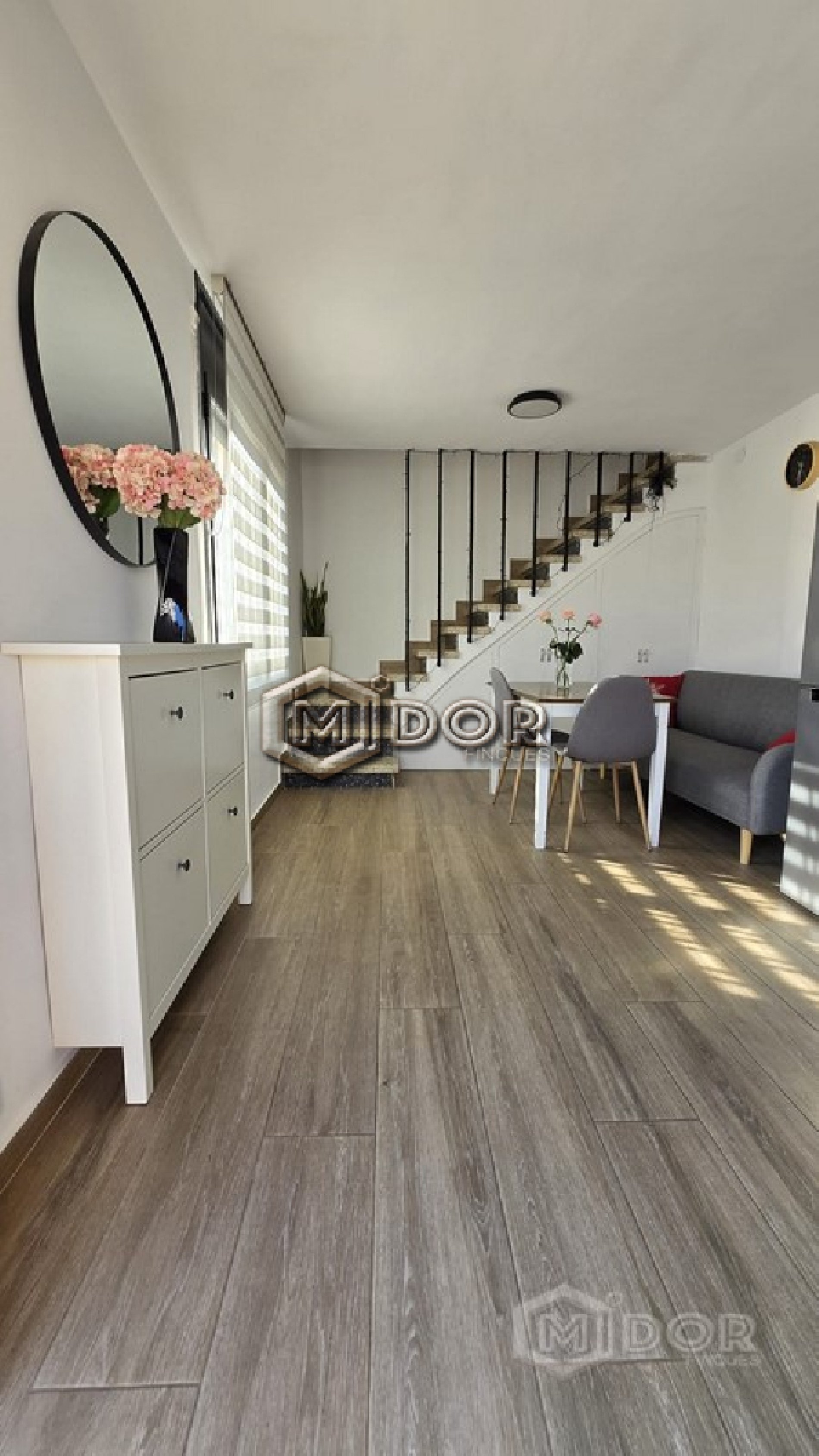 LOCAL CONDICINAT COM A APARTAMENT TIPUS DUPLEX