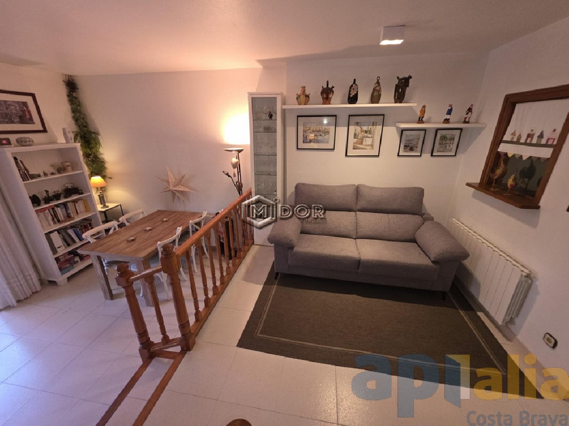 CASA ADOSSADA AMB JARDI I PISCINA