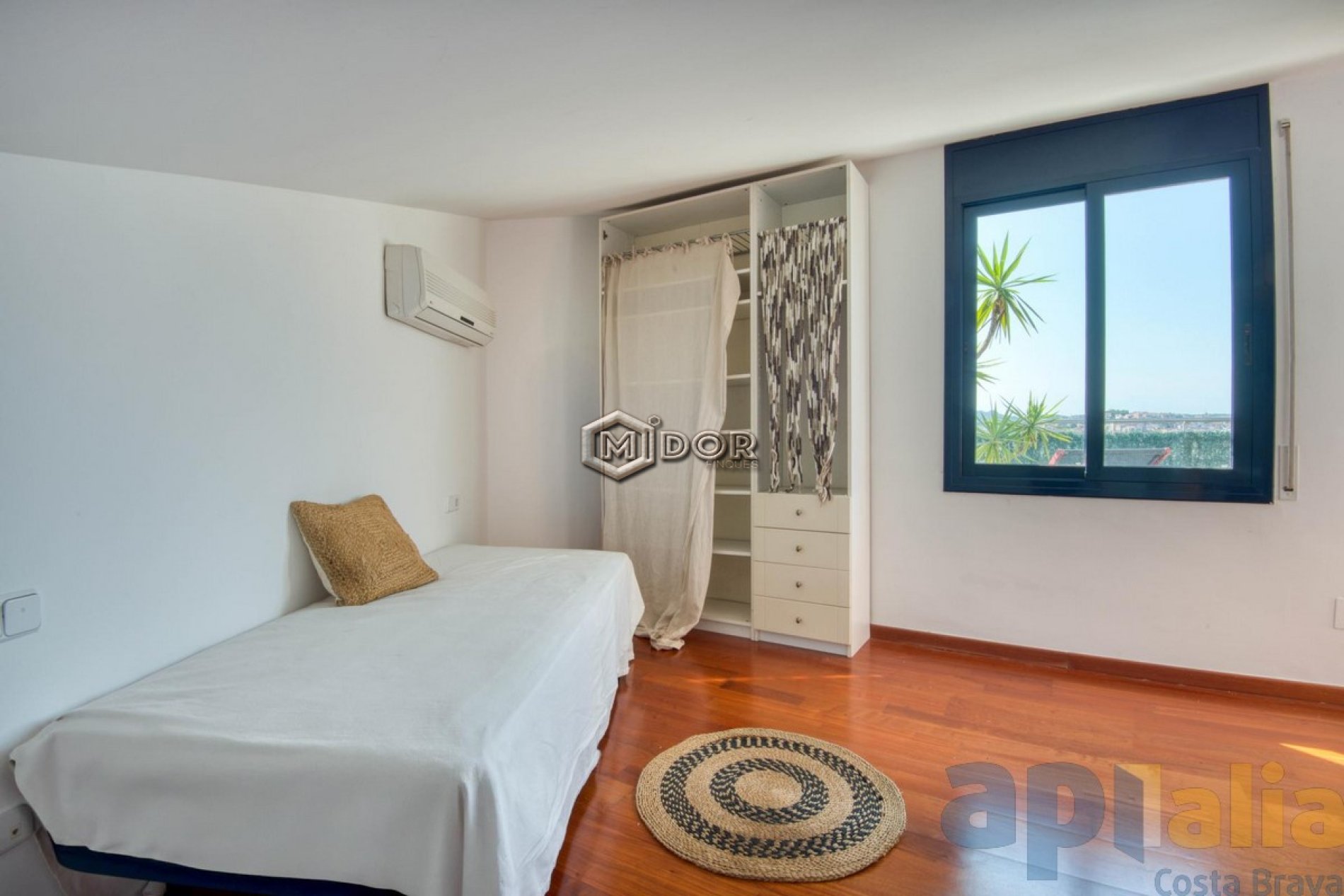 DUPLEX AMB TERRASSA
