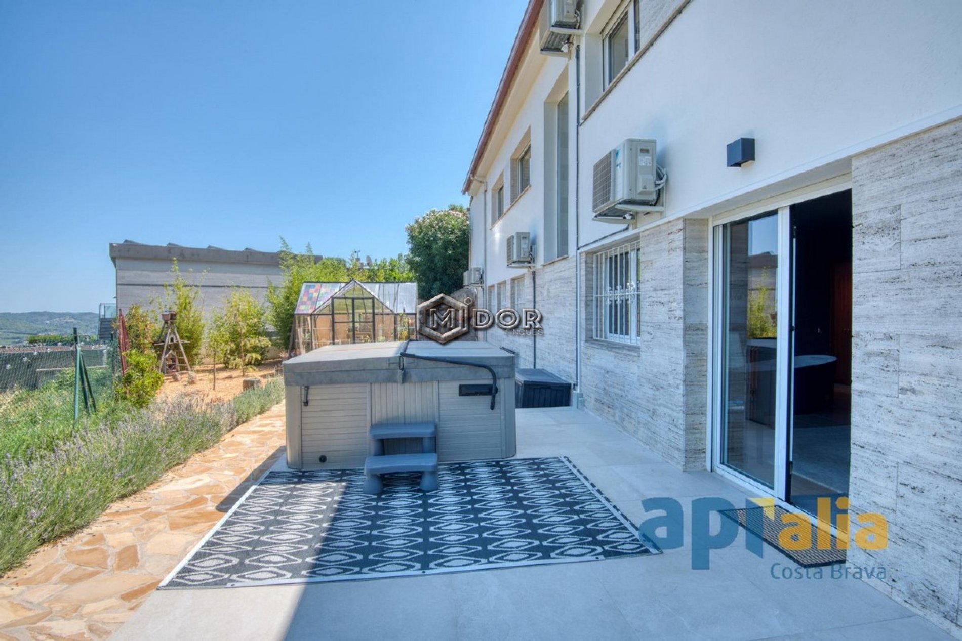 CASA AMB PISCINA I JARDI A VESCOMTAT DE CABANYES (CALONGE)