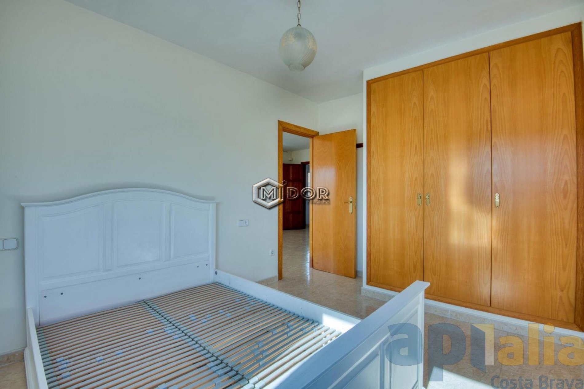 CASA CENTRICA AMB JARDI I GARATGE