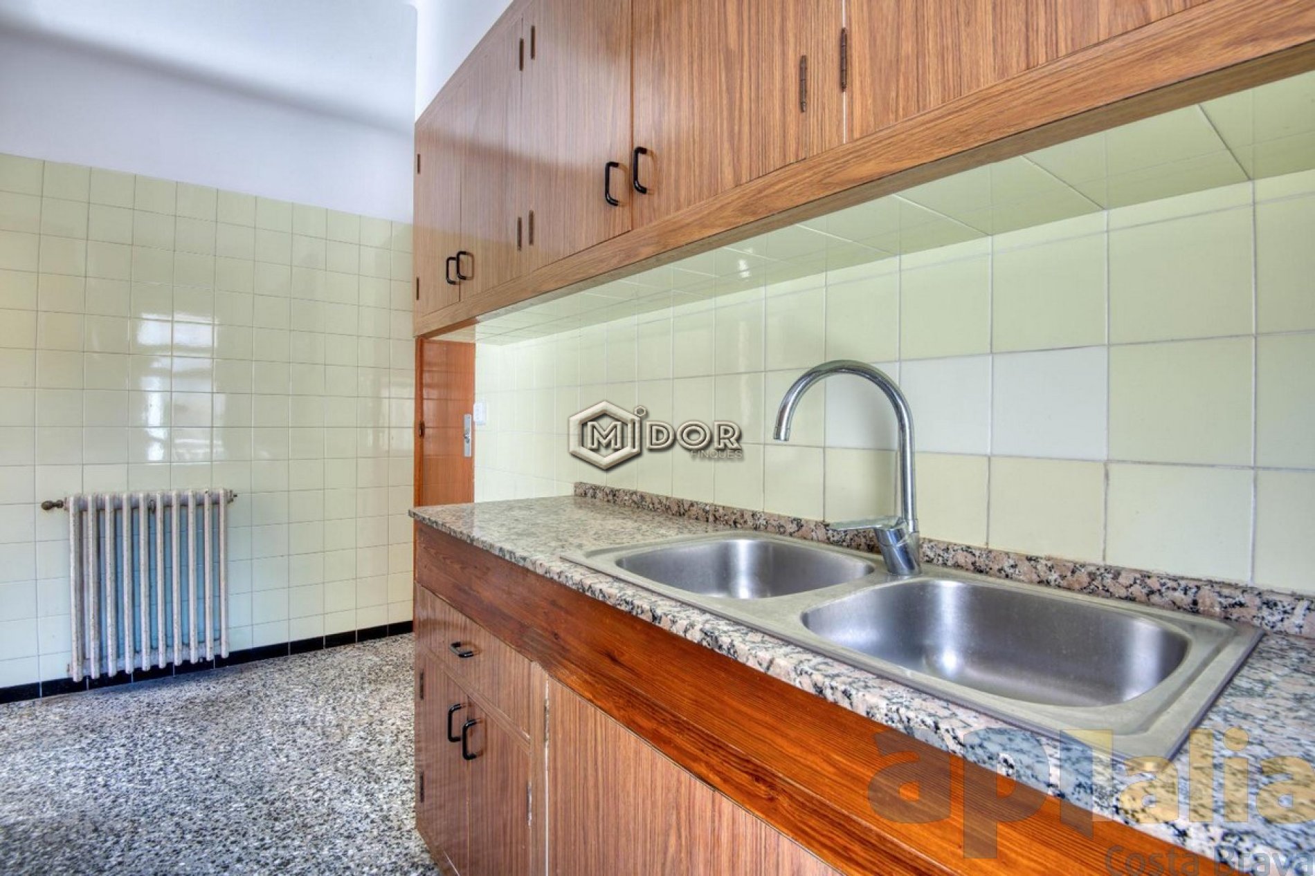 CASA CENTRICA AMB JARDI I GARATGE