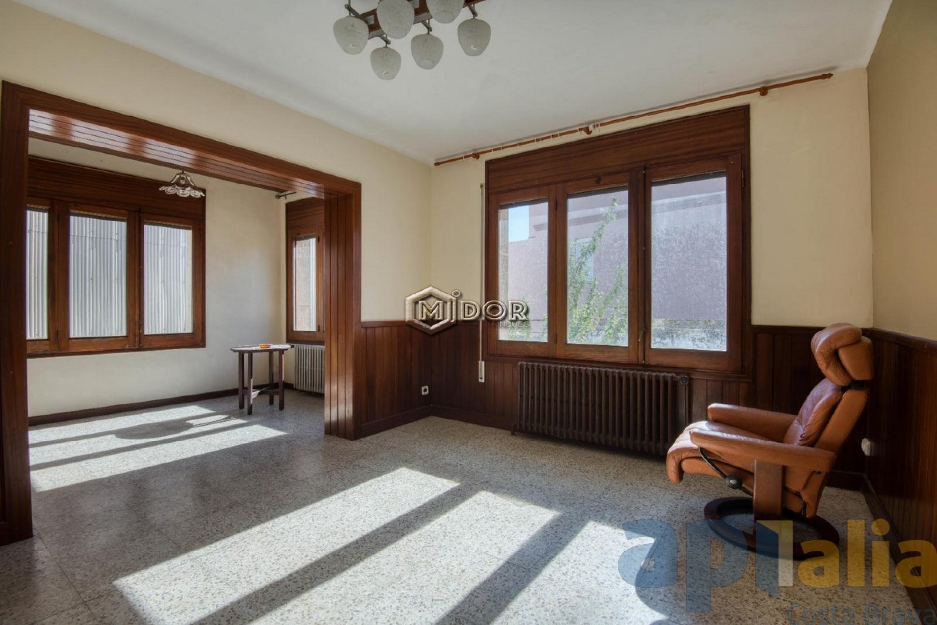CASA CENTRICA AMB JARDI I GARATGE