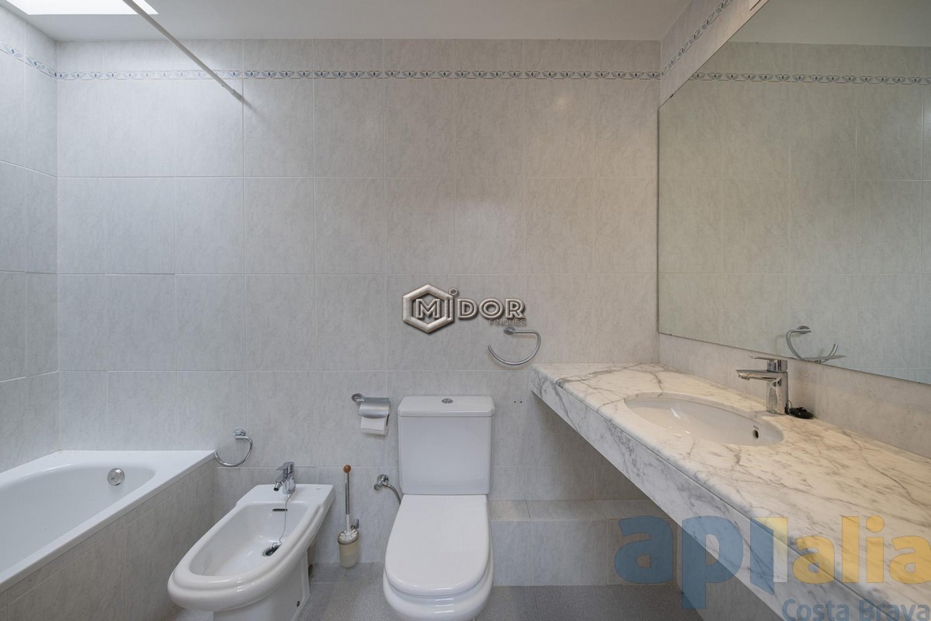 CASA ADOSSADA AMB VISTES I PISCINA AL MIRADOR S'AGARO-ST.POL