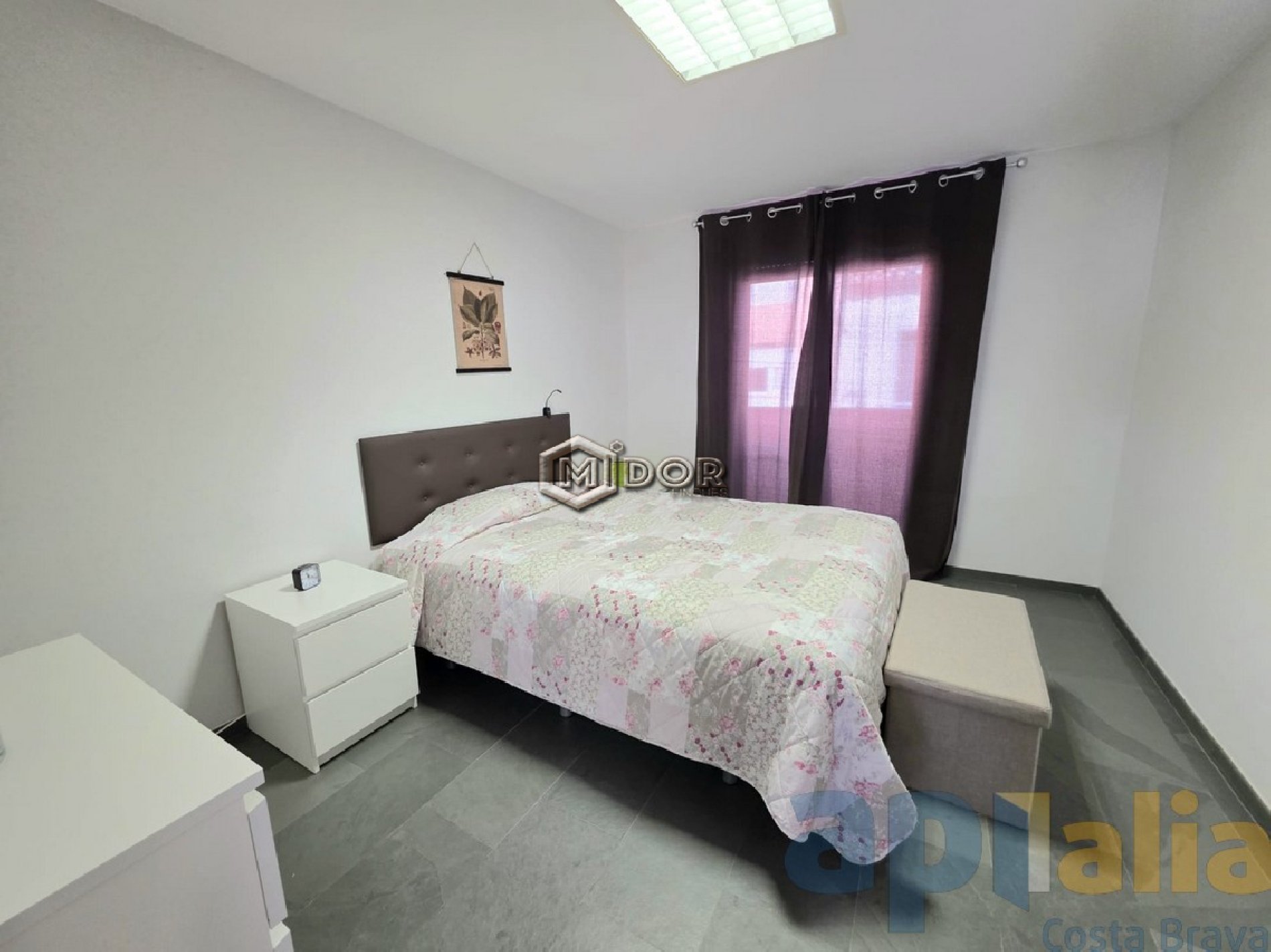 CASA ADOSSADA AMB LOCAL A ZONA CÈNTRICA