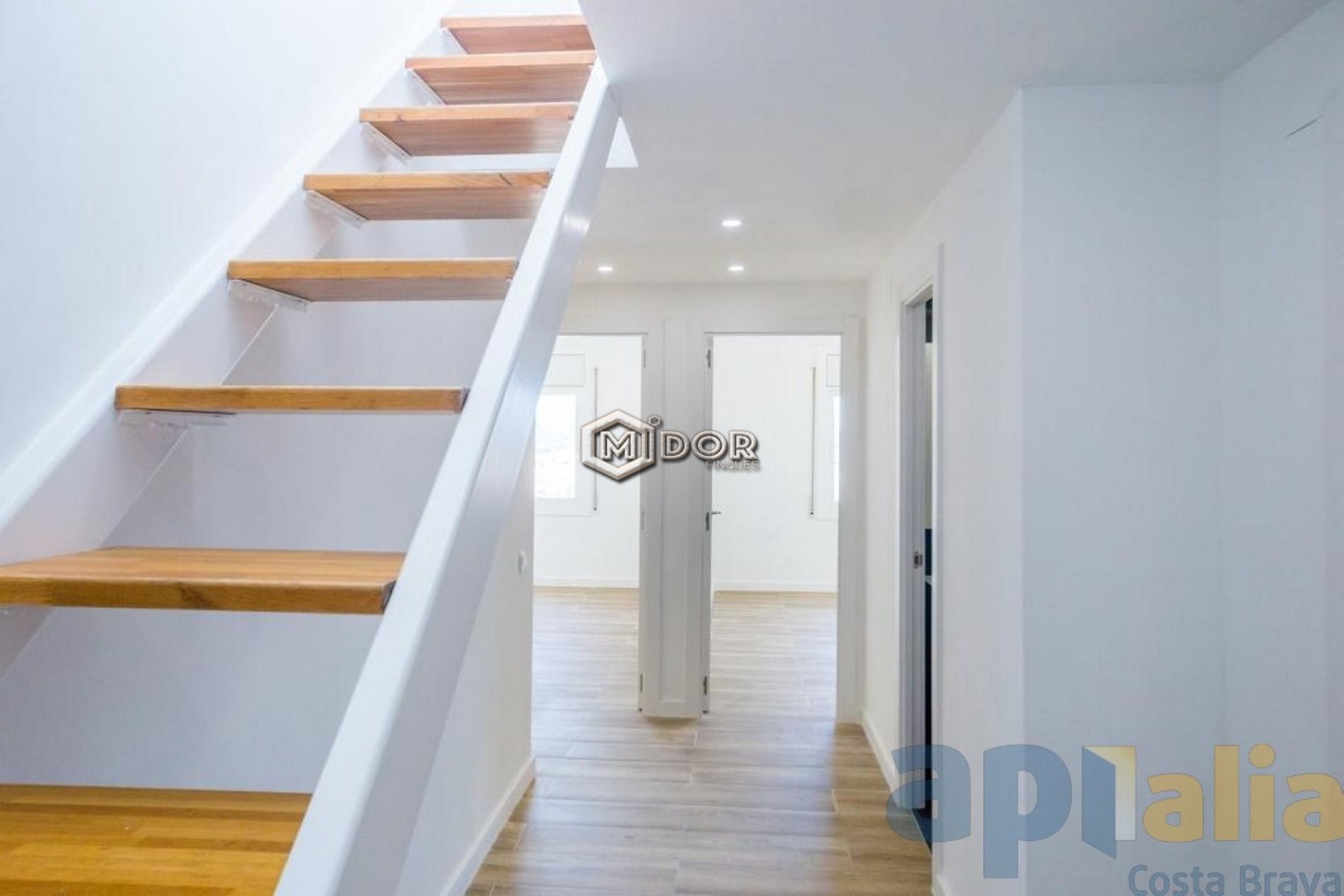 APARTAMENT AMB TERRASSA A 150m DE LA PLATJA