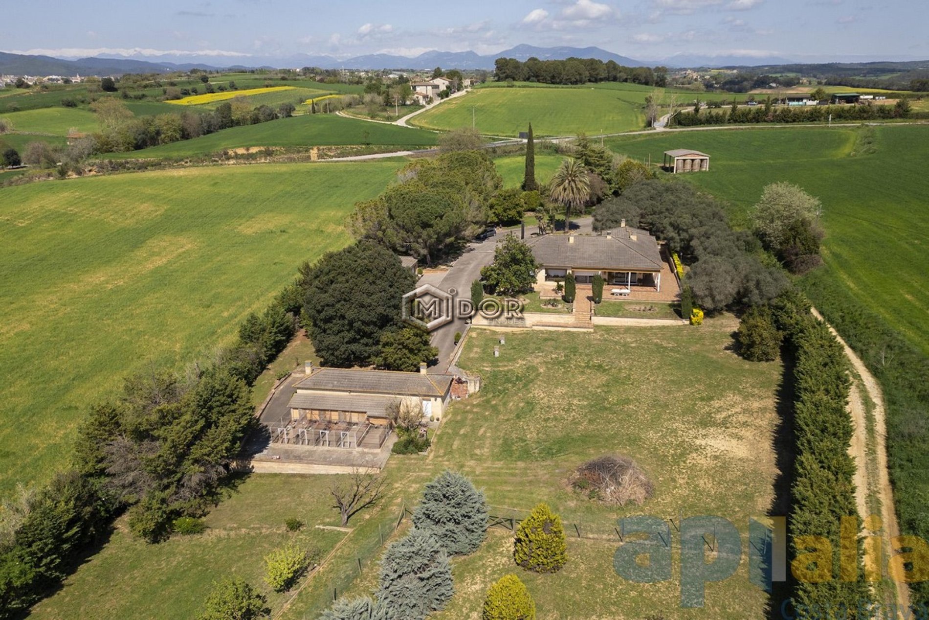 FANTÀSTICA FINCA A CORNELLA DE TERRI