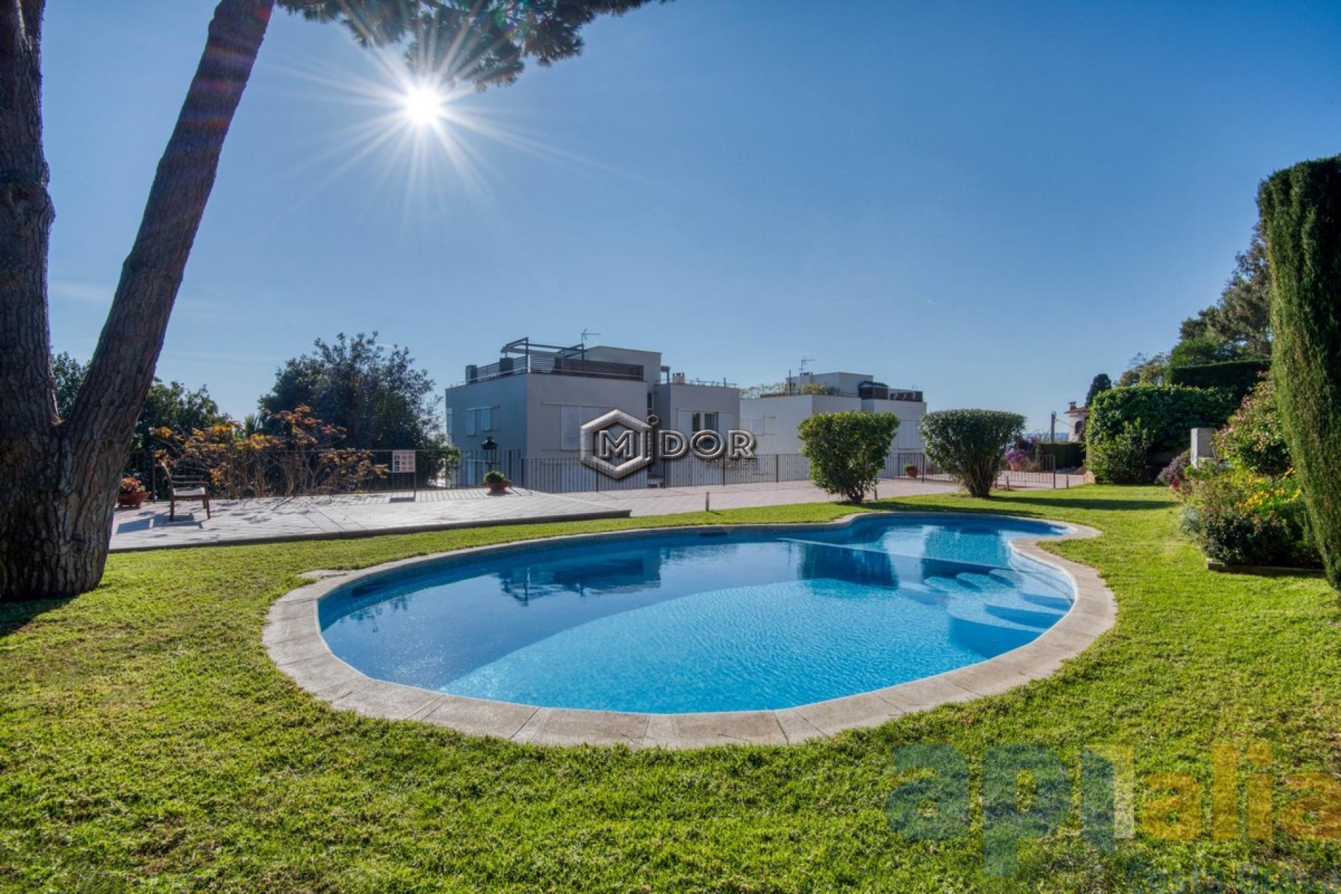 CASA ADOSSADA AMB VISTES A MAR I PISCINA (LLICÈNCIA TURÍSTICA)