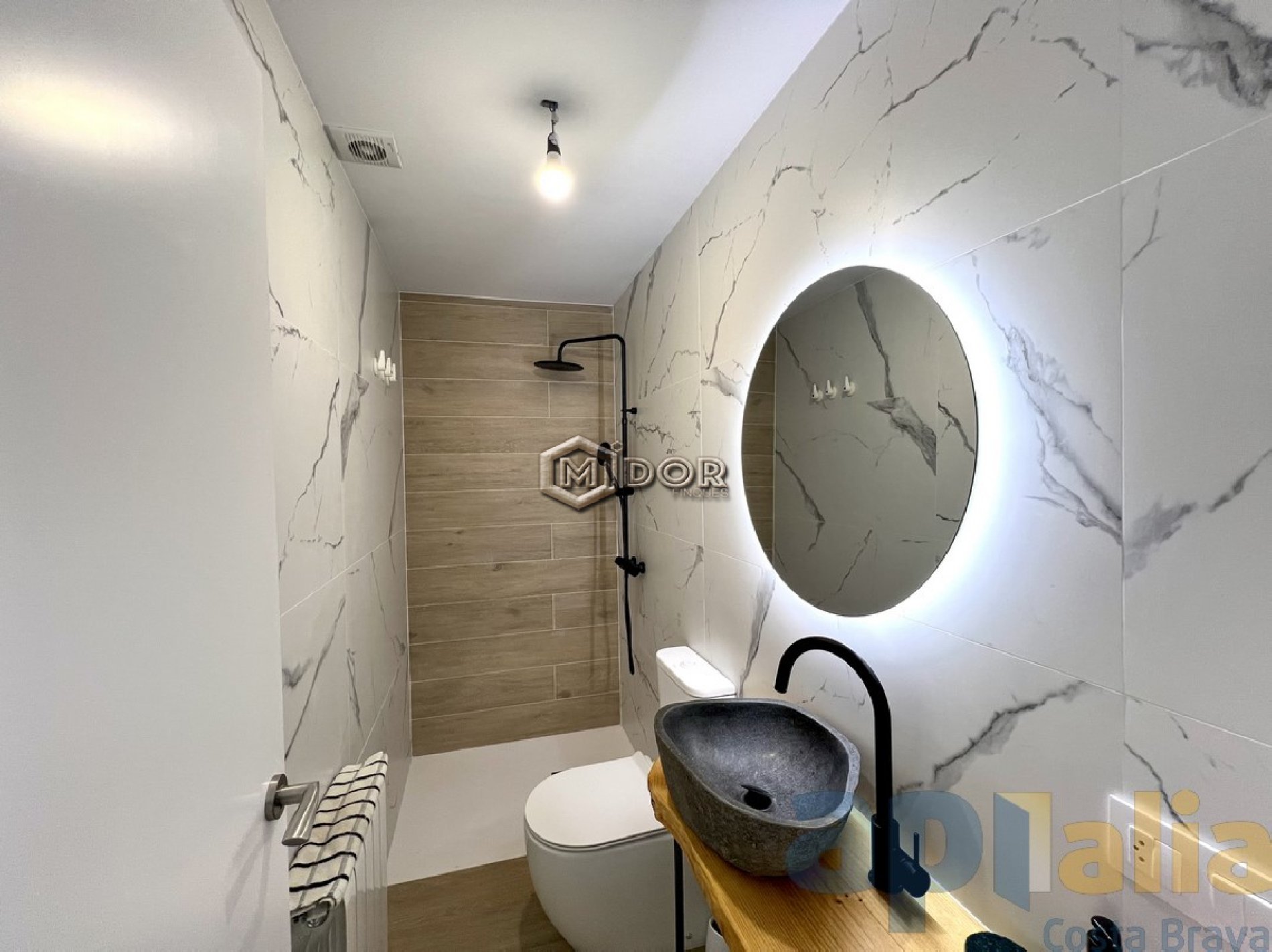 CASA EN PLANTA BAIXA REFORMADA AMB TERRASSA
