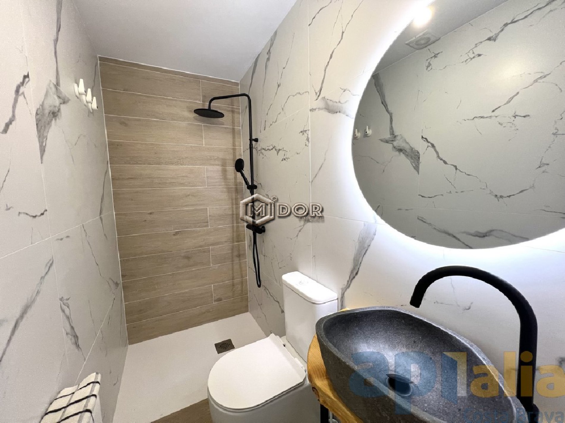 CASA EN PLANTA BAIXA REFORMADA AMB TERRASSA