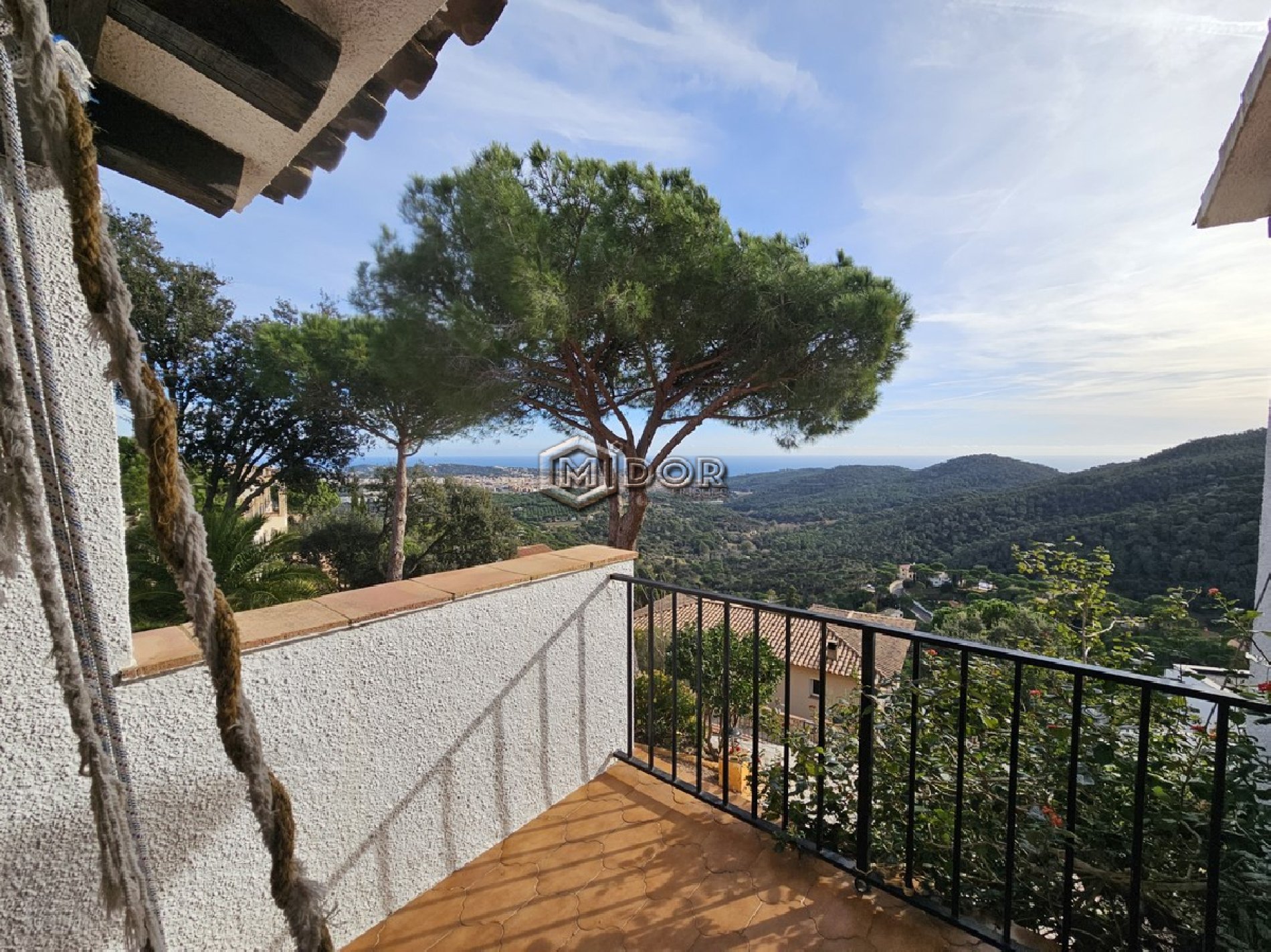 CASA AMB VISTES A MAR I MUNTANYA (LLICÈNCIA TURÍSTICA)