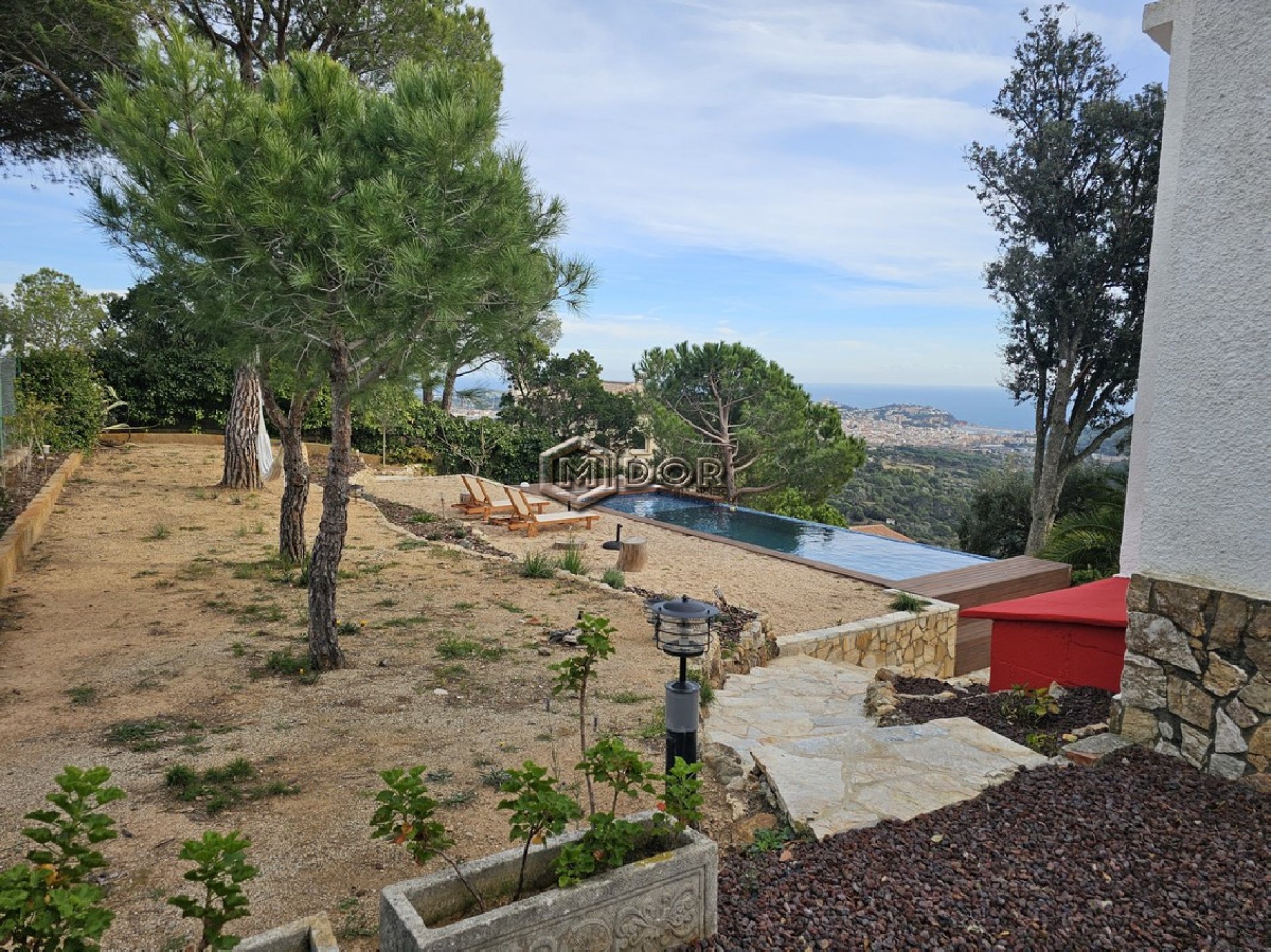 CASA AMB VISTES A MAR I MUNTANYA (LLICÈNCIA TURÍSTICA)