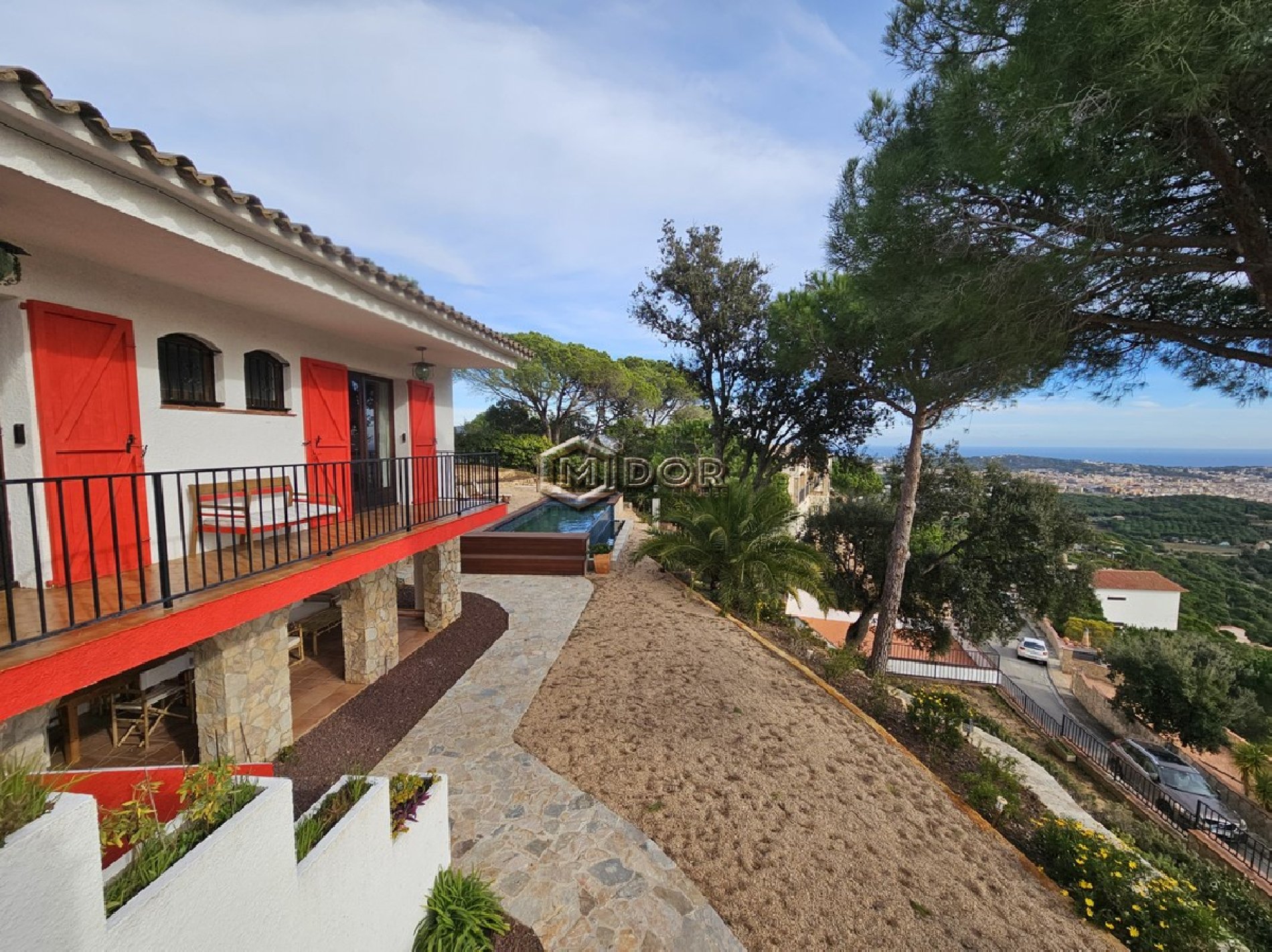 CASA AMB VISTES A MAR I MUNTANYA (LLICÈNCIA TURÍSTICA)