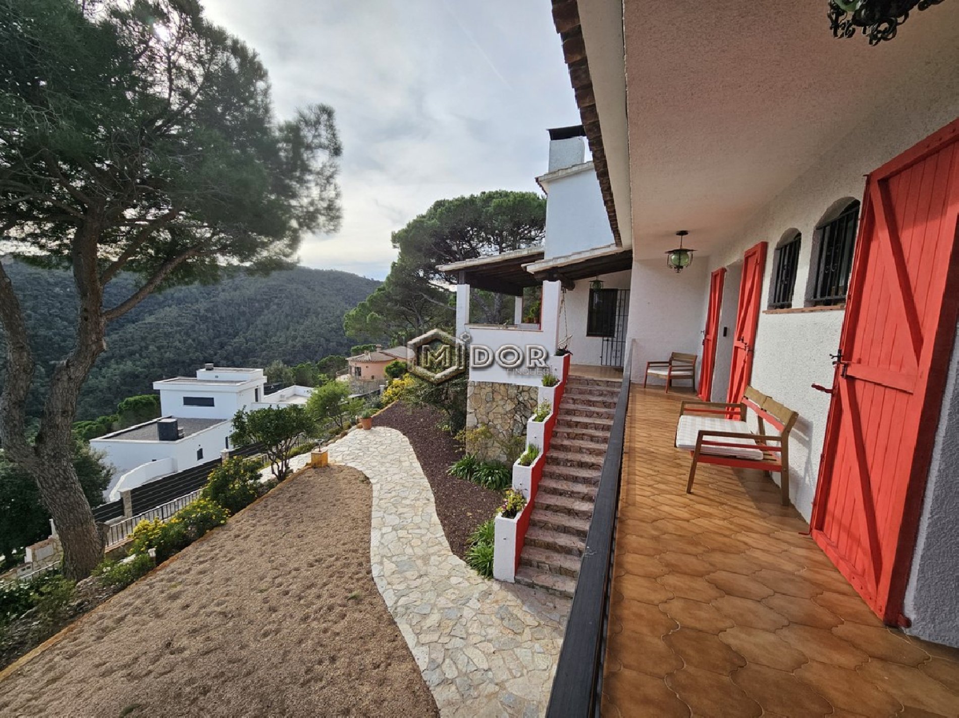 CASA AMB VISTES A MAR I MUNTANYA (LLICÈNCIA TURÍSTICA)