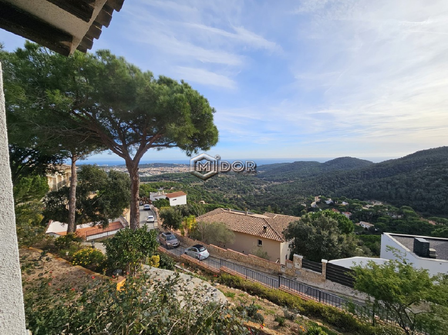CASA AMB VISTES A MAR I MUNTANYA (LLICÈNCIA TURÍSTICA)