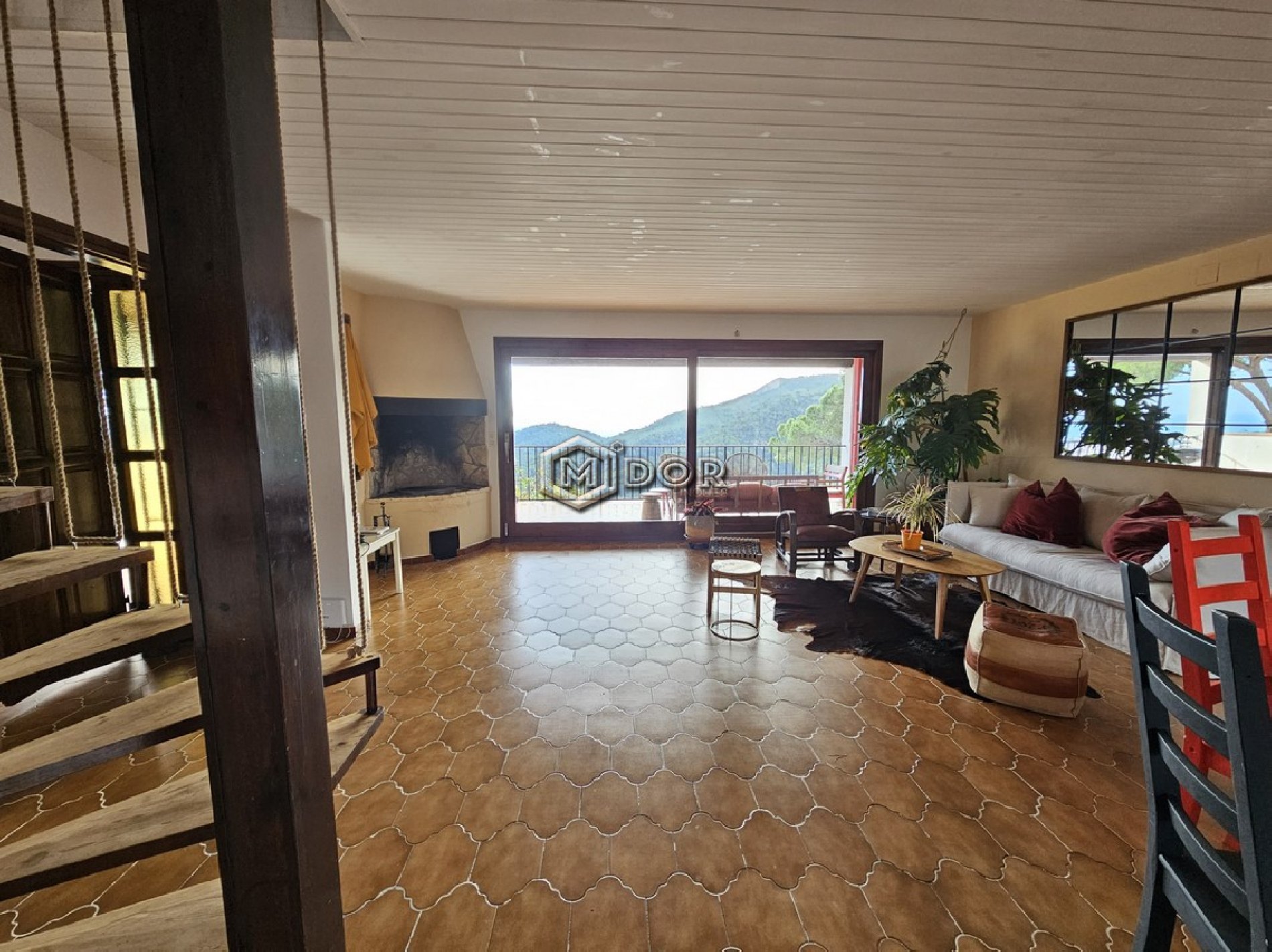 CASA AMB VISTES A MAR I MUNTANYA (LLICÈNCIA TURÍSTICA)