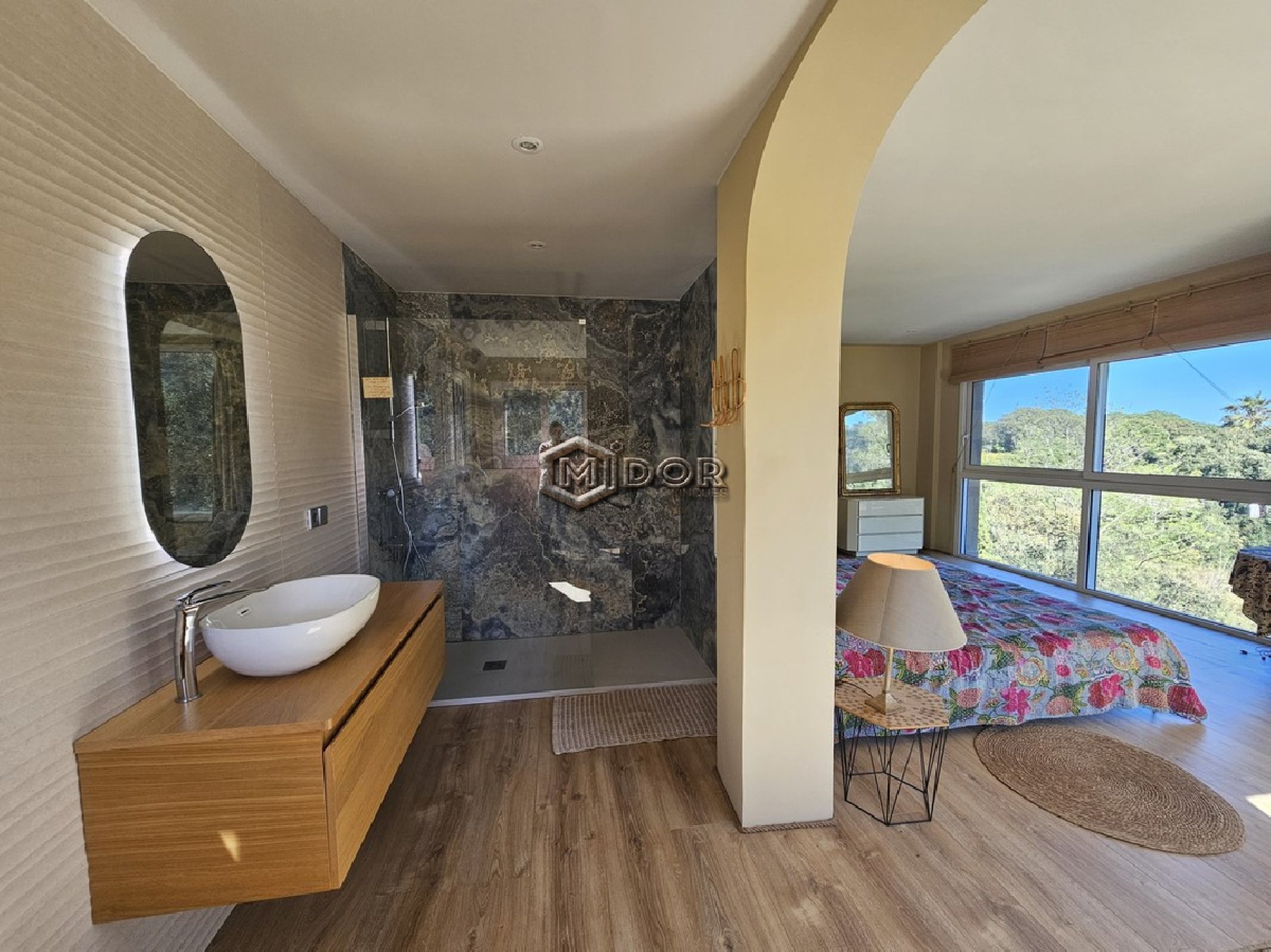 CASA AMB PISCINA I VISTES A LA MUNTANYA