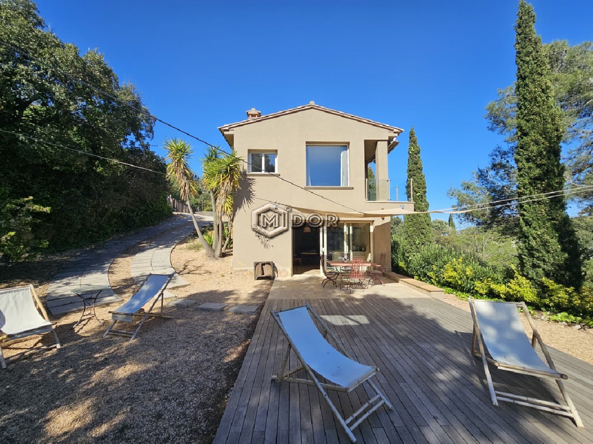 CASA AMB PISCINA I VISTES A LA MUNTANYA
